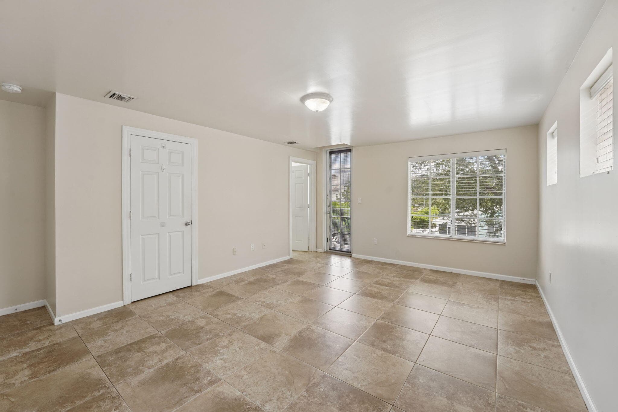 819 SW 7th Avenue, Fort Lauderdale, FL 33315 — photo 21 of 41