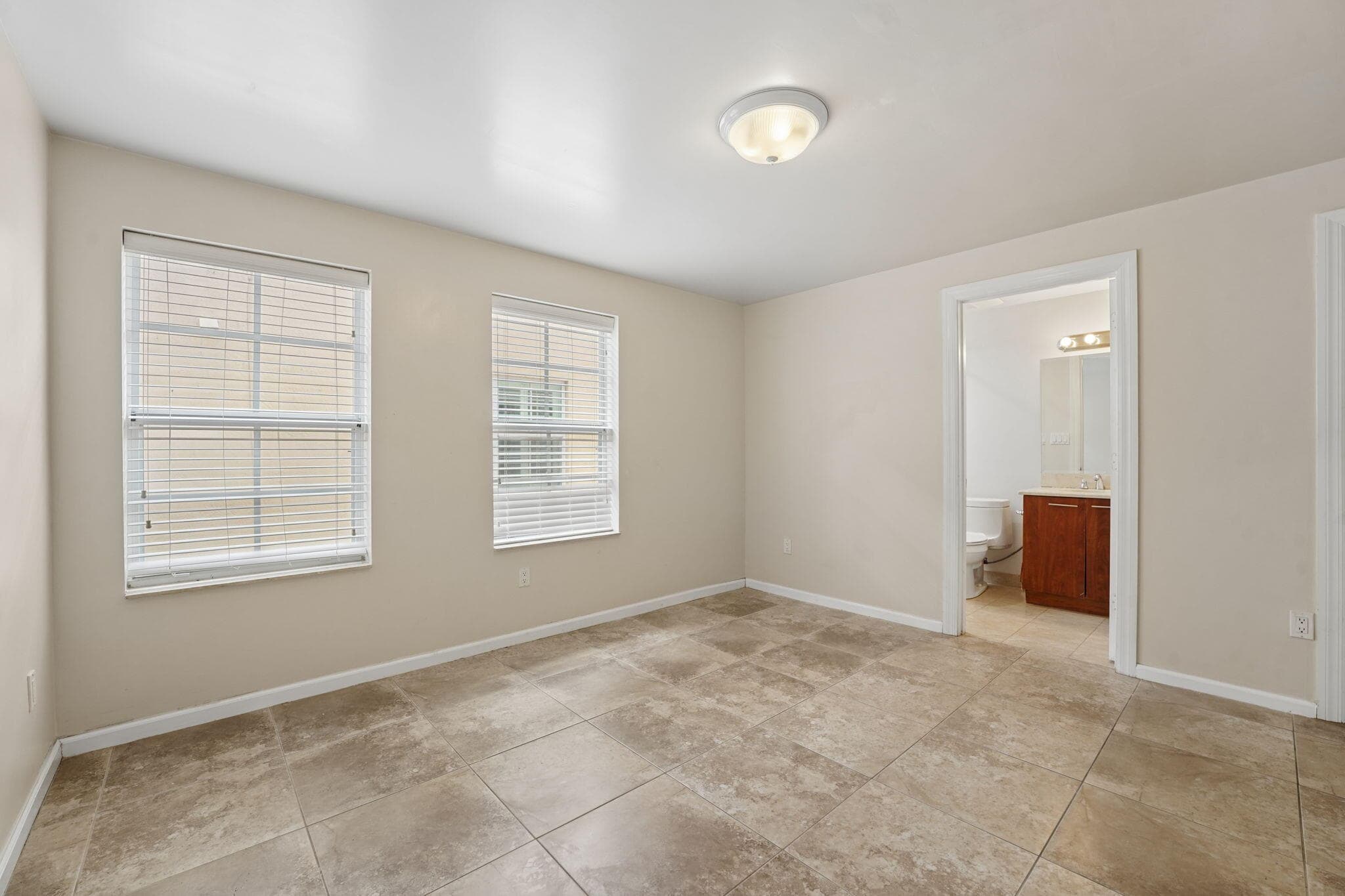 819 SW 7th Avenue, Fort Lauderdale, FL 33315 — photo 25 of 41