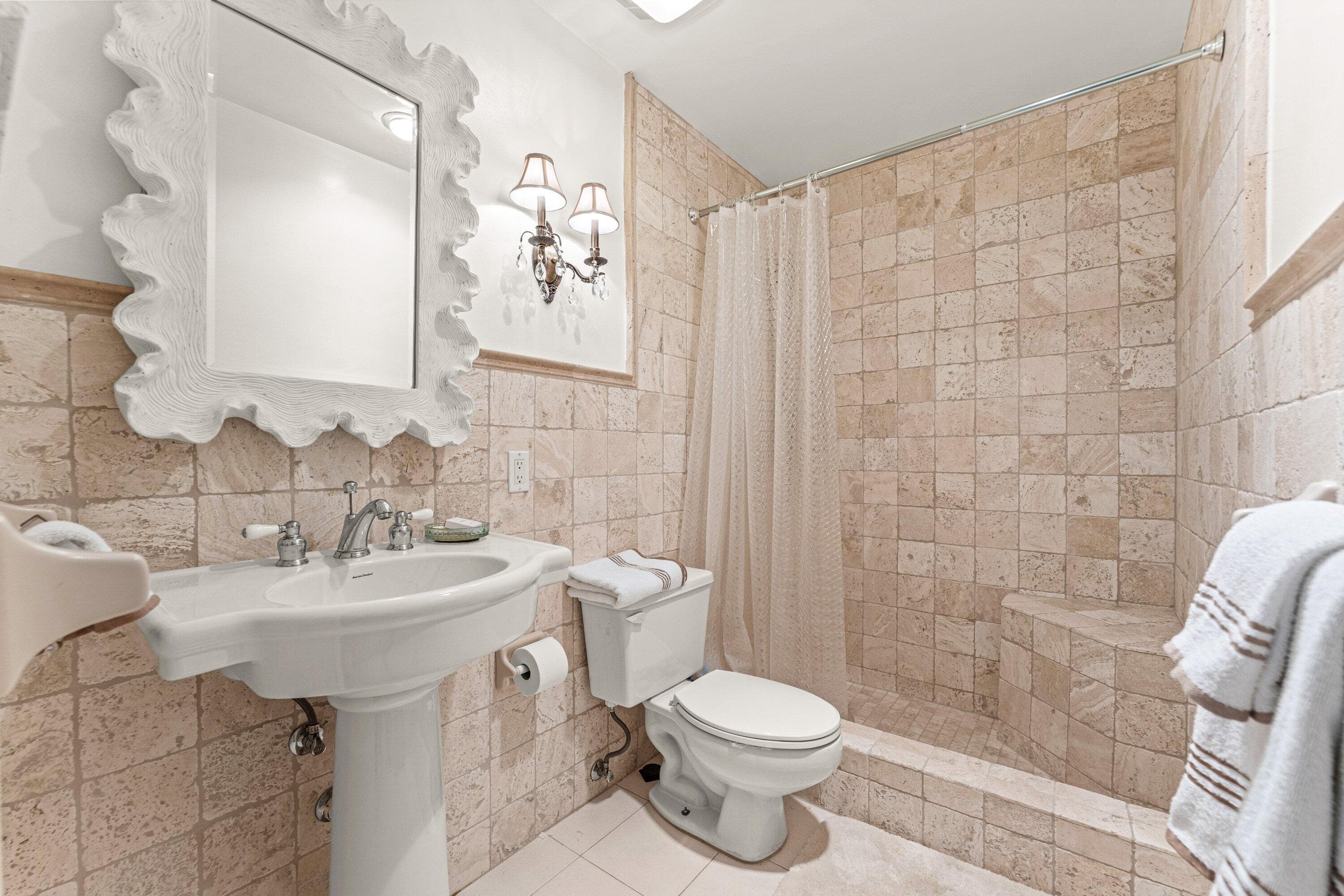 930 Osceola Drive 9, Boca Raton, FL 33432 — photo 23 of 36