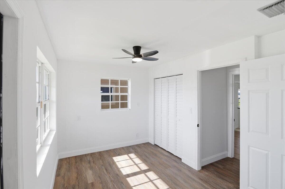 270 SW 10th Avenue, South Bay, FL 33493 — photo 17 of 32