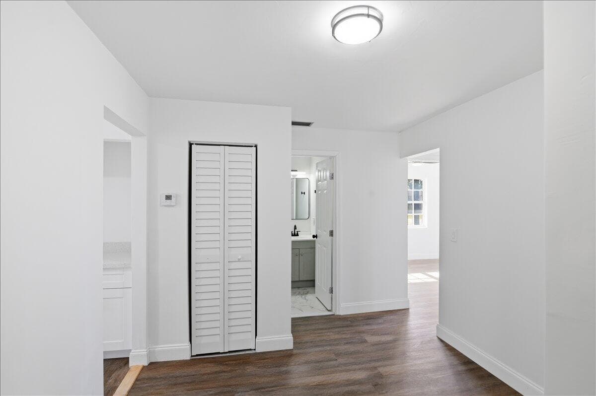 270 SW 10th Avenue, South Bay, FL 33493 — photo 23 of 32
