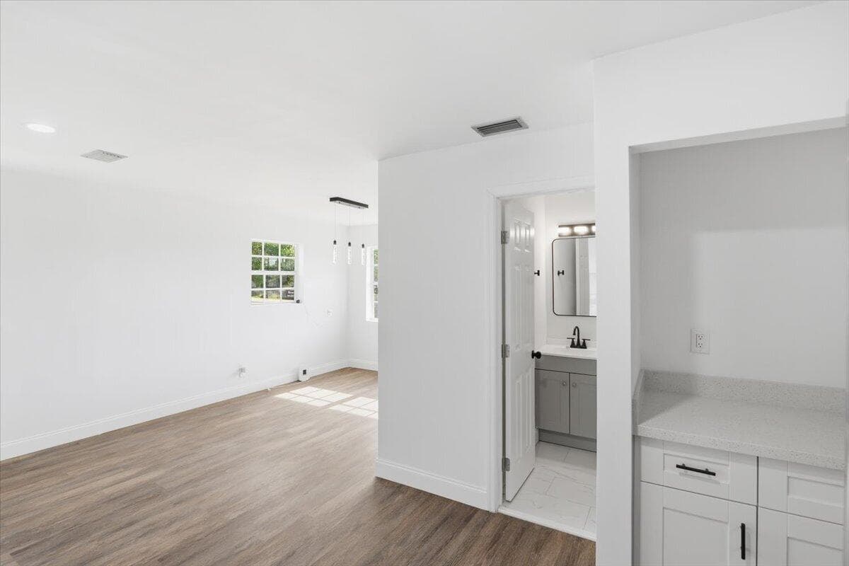 270 SW 10th Avenue, South Bay, FL 33493 — photo 12 of 32