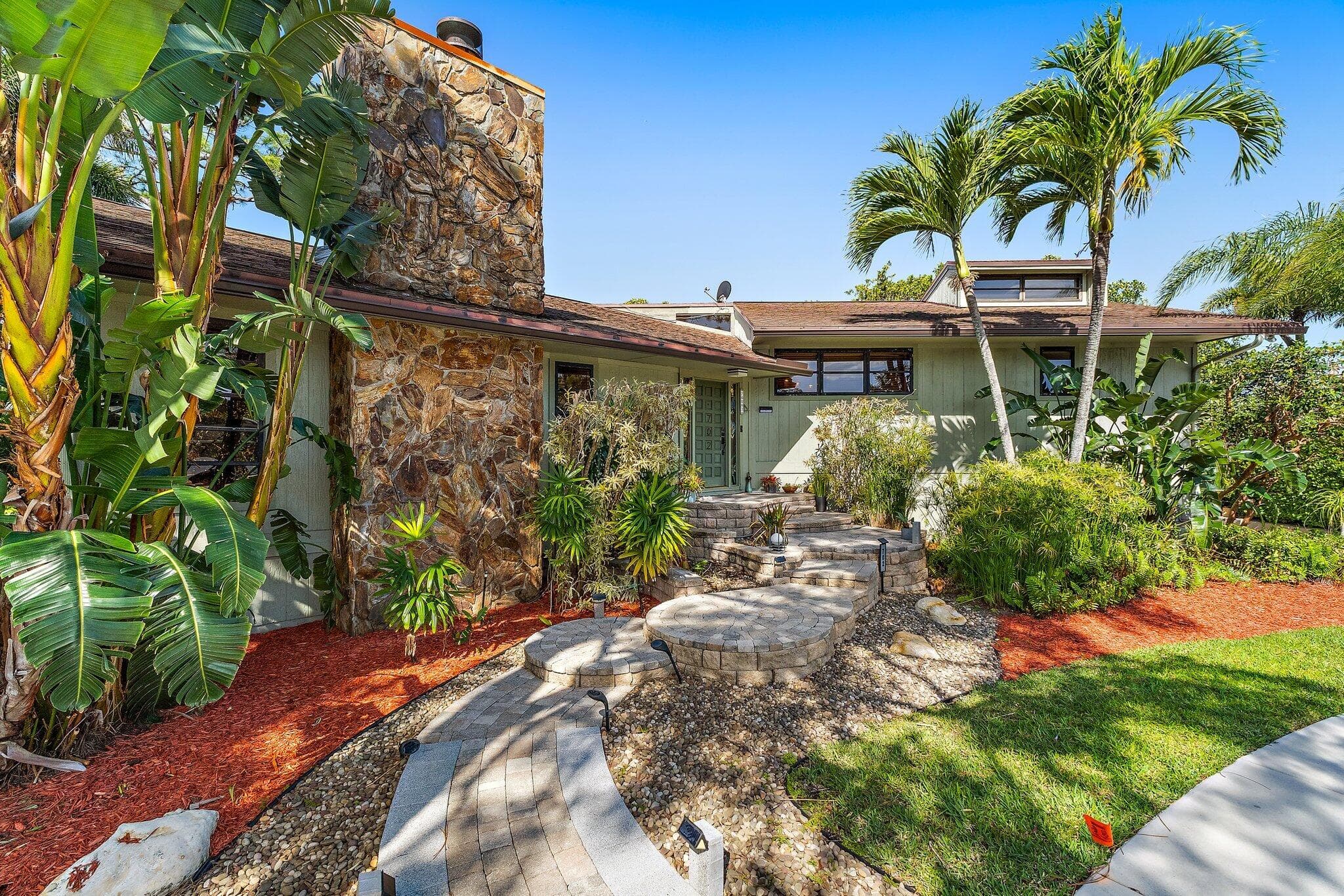 702 Warren Drive, Jupiter, FL 33458 — photo 15 of 83