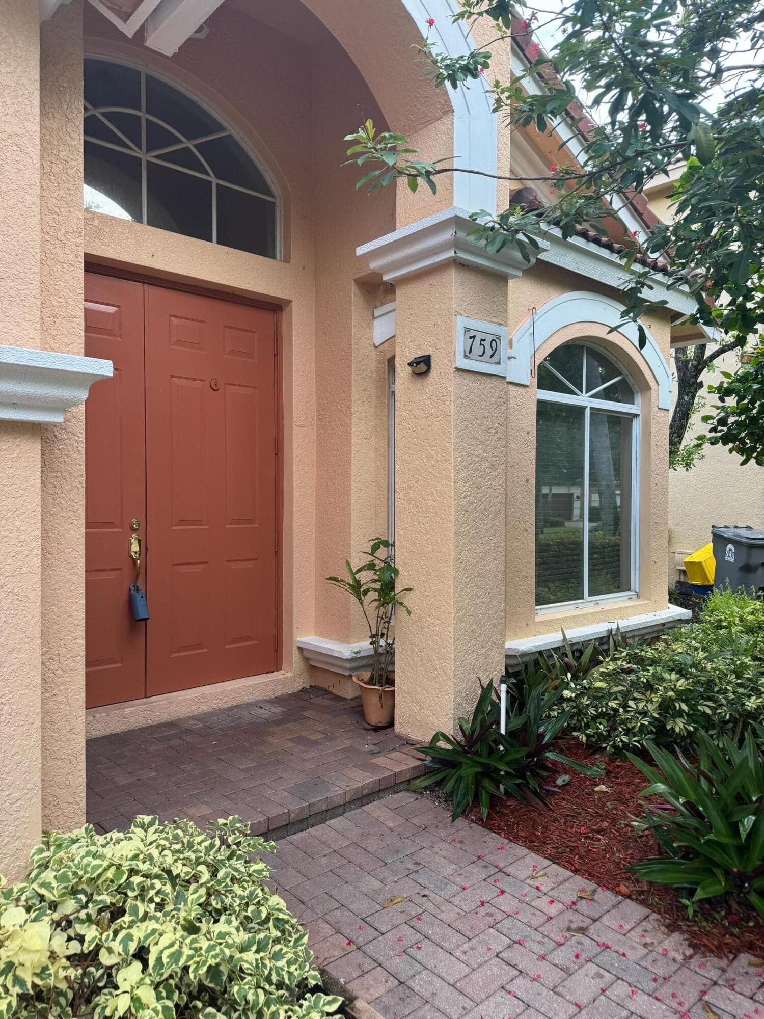 759 Gazetta Way, West Palm Beach, FL 33413 — photo 8 of 63