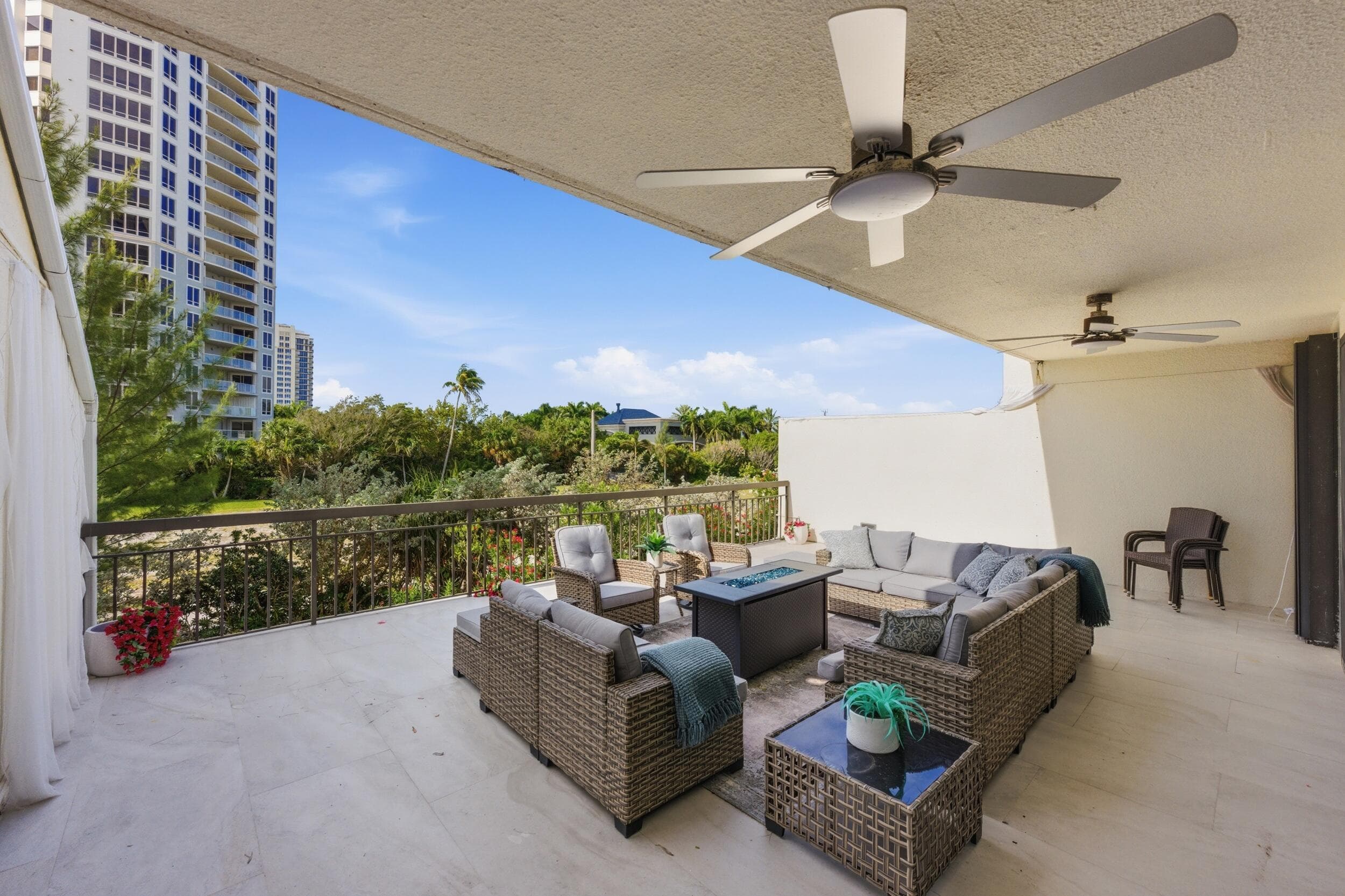 3972 N Ocean Drive 5, Singer Island, FL 33404 — photo 19 of 60