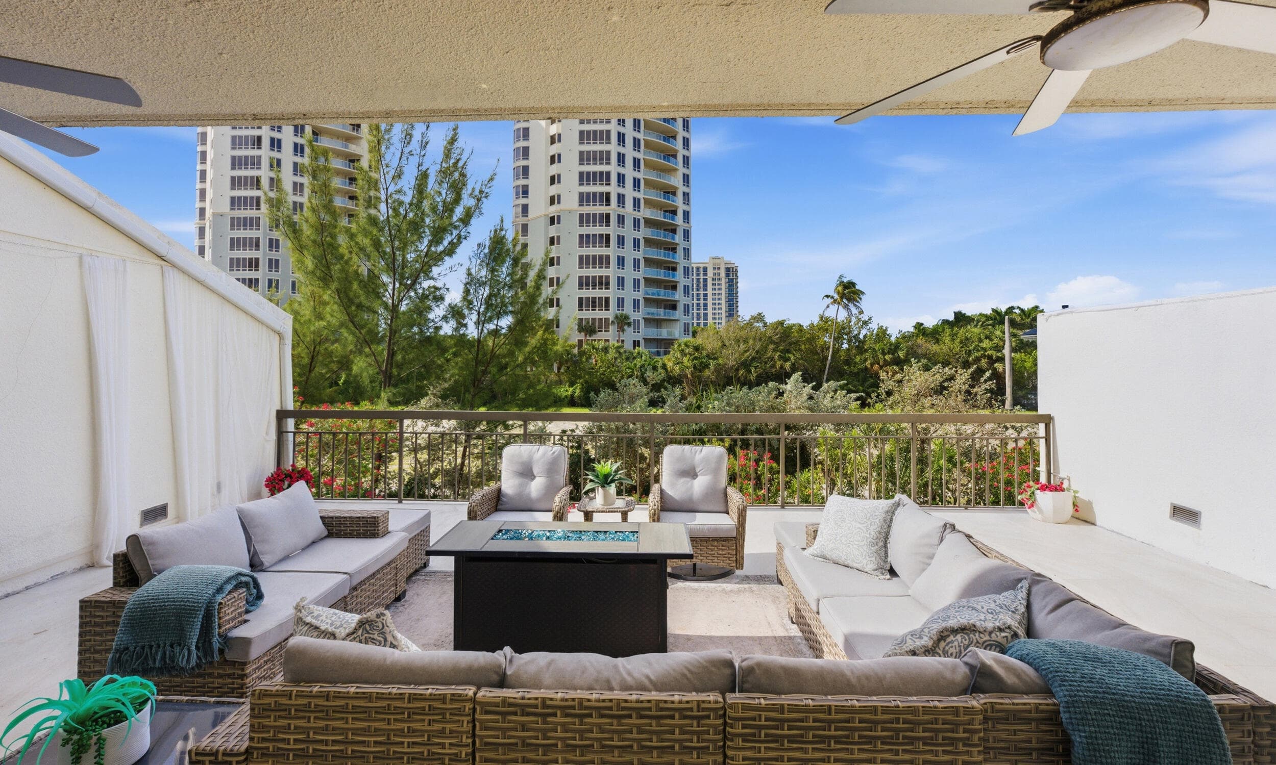 3972 N Ocean Drive 5, Singer Island, FL 33404 — photo 17 of 60