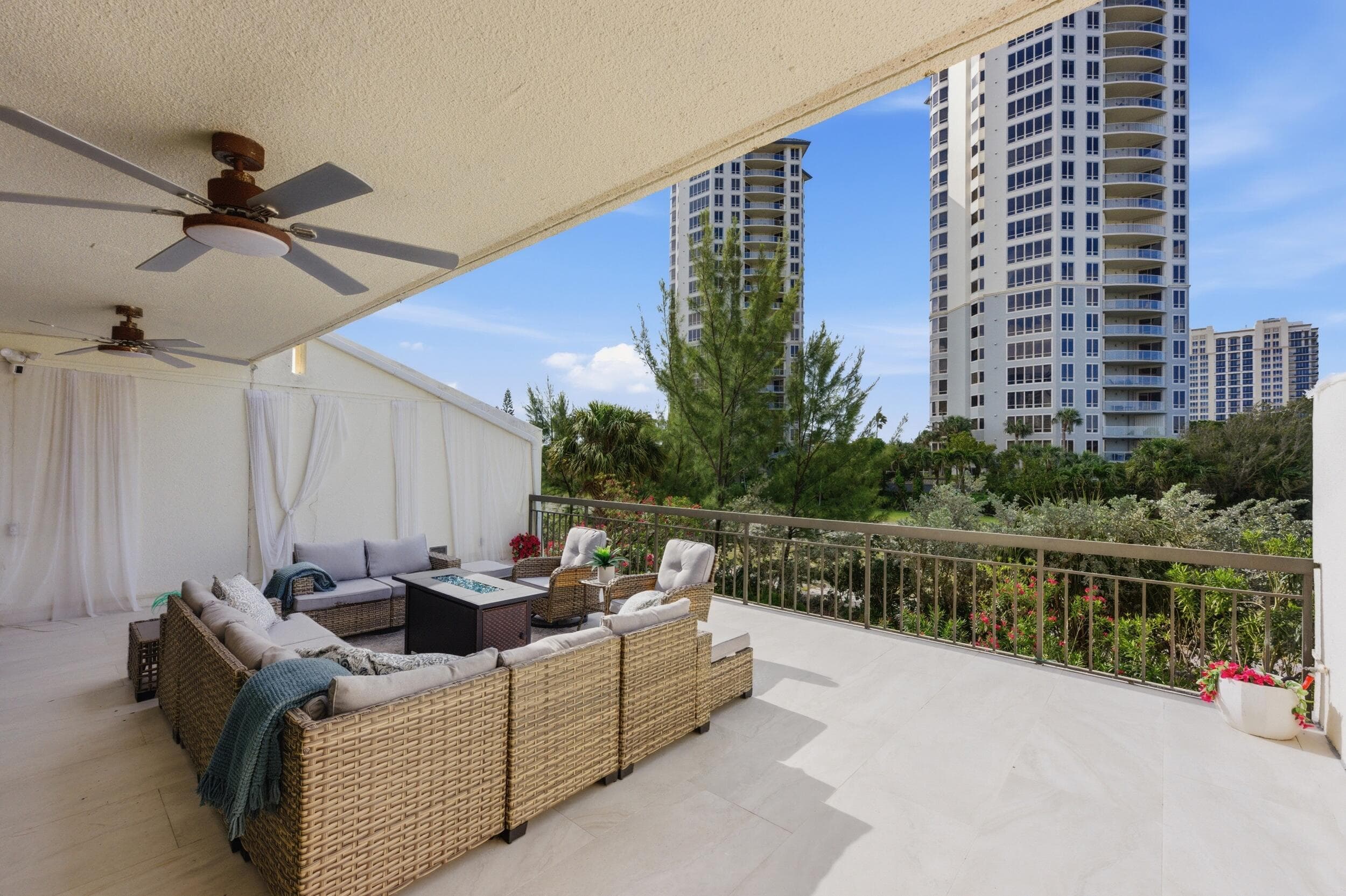 3972 N Ocean Drive 5, Singer Island, FL 33404 — photo 18 of 60