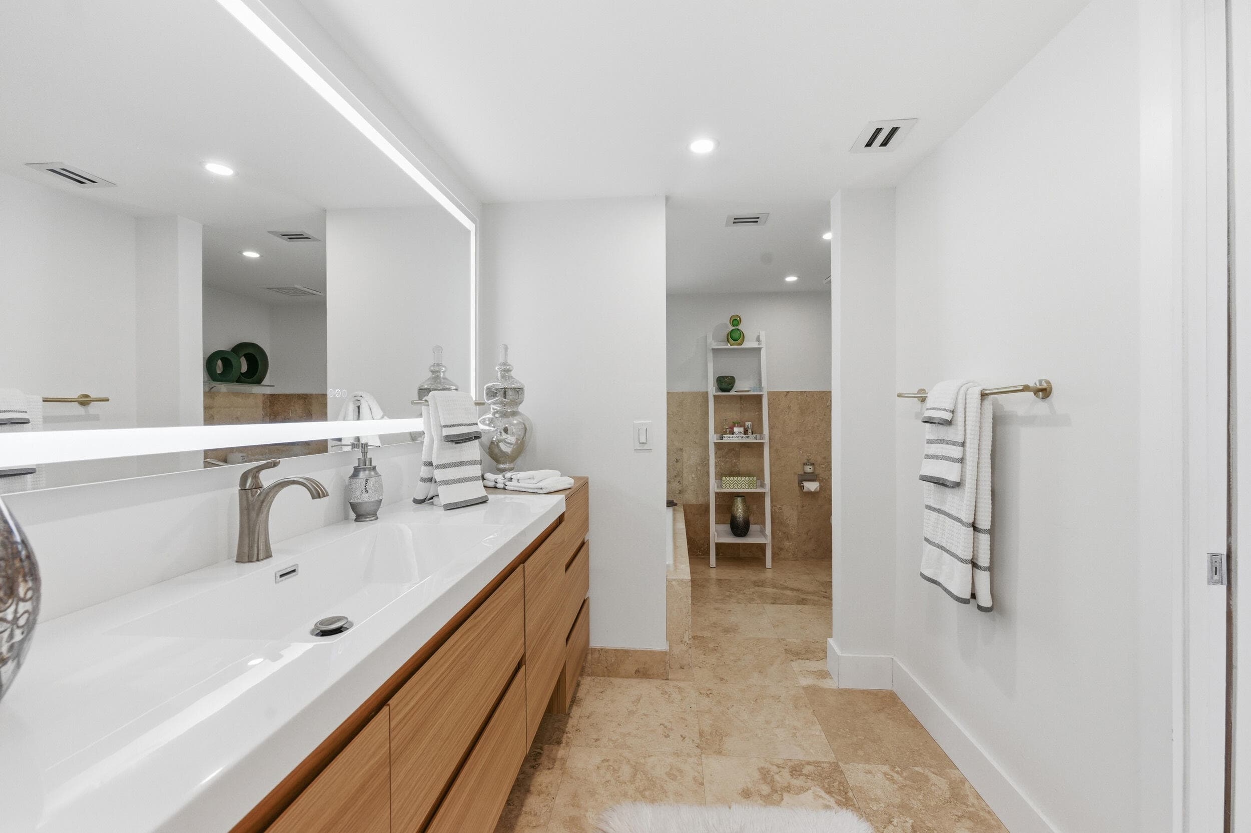 3972 N Ocean Drive 5, Singer Island, FL 33404 — photo 34 of 60