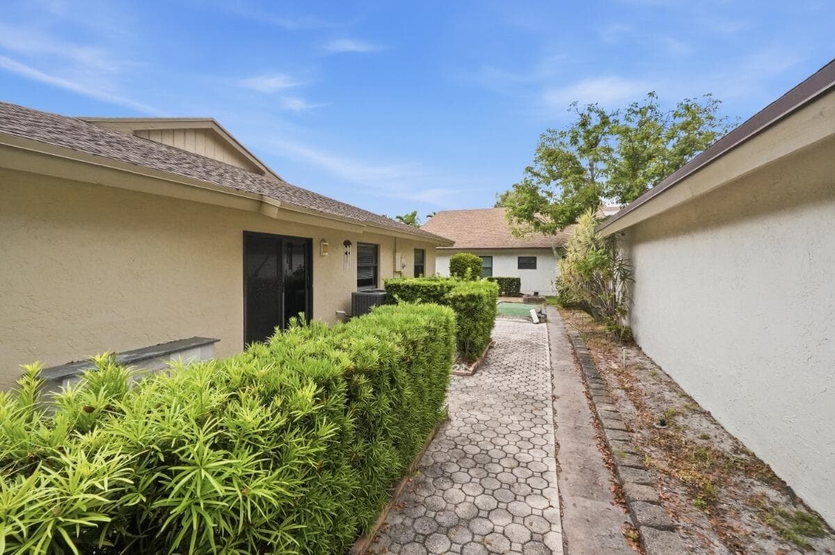 6621 NW 4th Court, Plantation, FL 33317 — photo 3 of 16