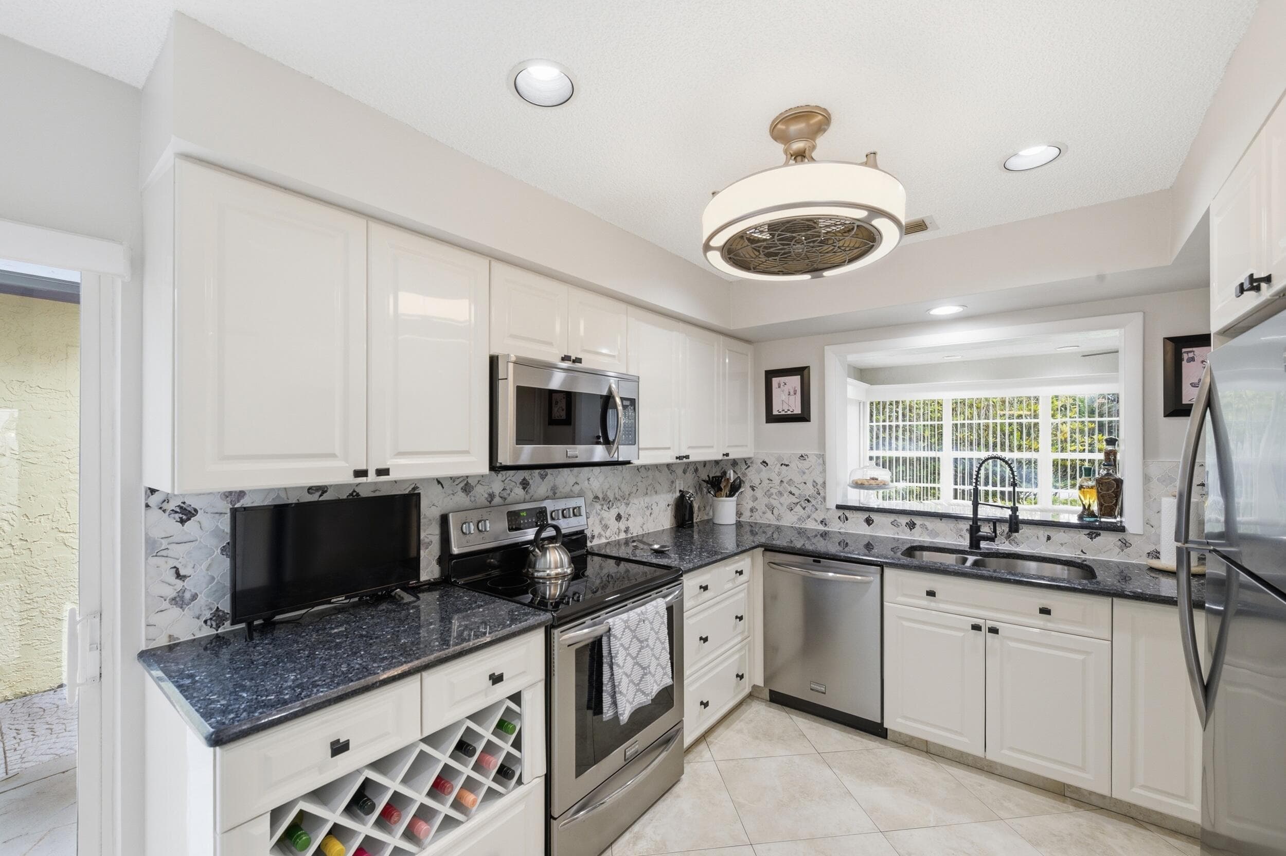 5743 Lakeview Mews Drive, Boynton Beach, FL 33437 — photo 17 of 50