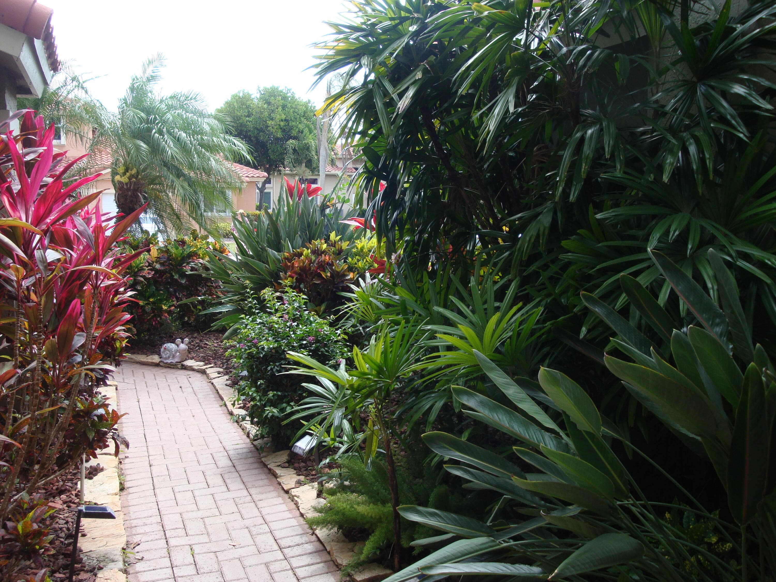 5736 NW 127th Terrace, Coral Springs, FL 33076 — photo 4 of 24
