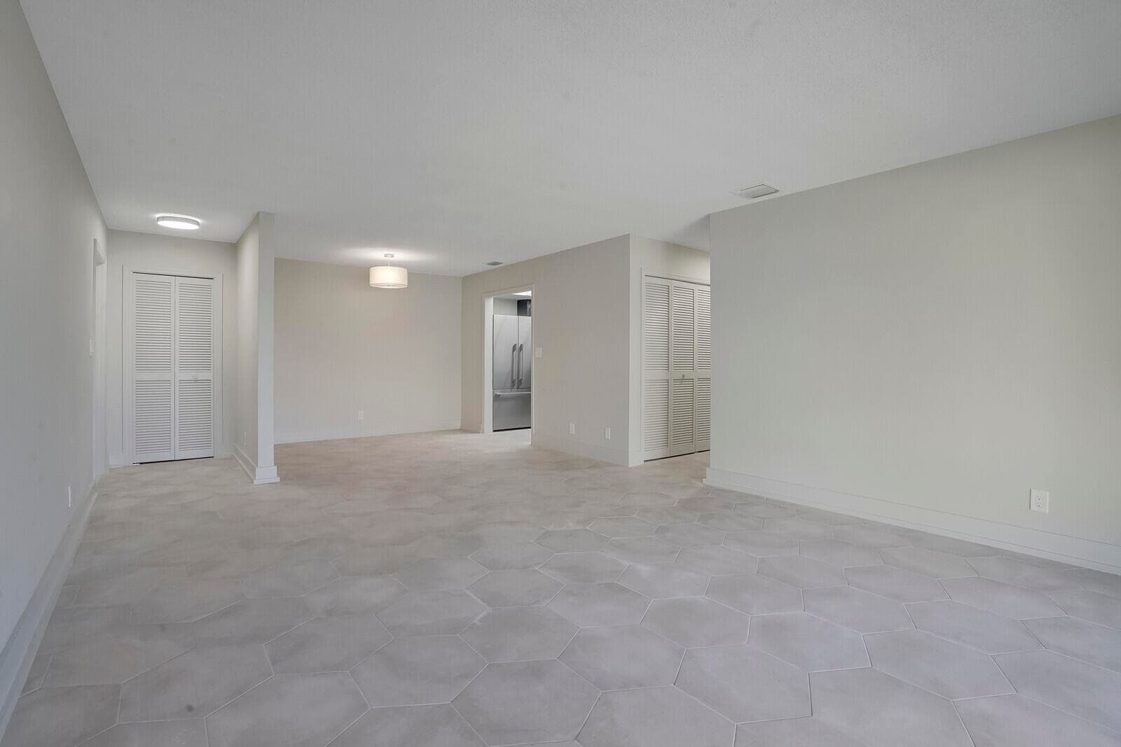 315 Venetian Drive 8, Delray Beach, FL 33483 — photo 7 of 27