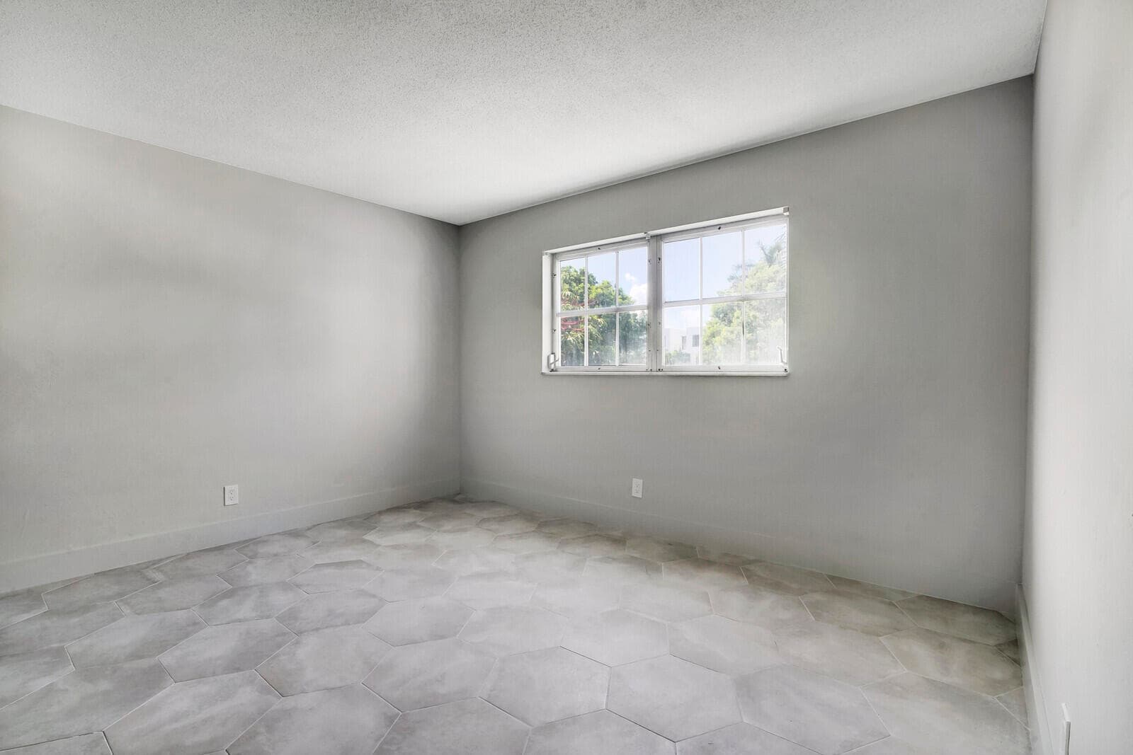 315 Venetian Drive 8, Delray Beach, FL 33483 — photo 17 of 27