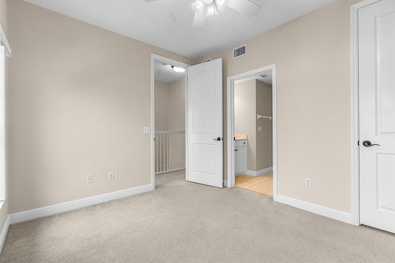 1620 42nd Square 104, Vero Beach, FL 32960 — photo 19 of 43