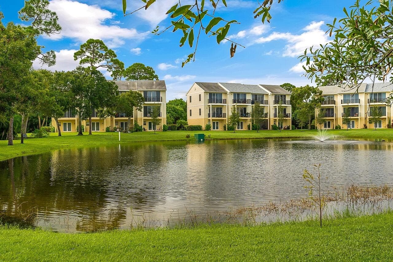 1620 42nd Square 104, Vero Beach, FL 32960 — photo 39 of 43