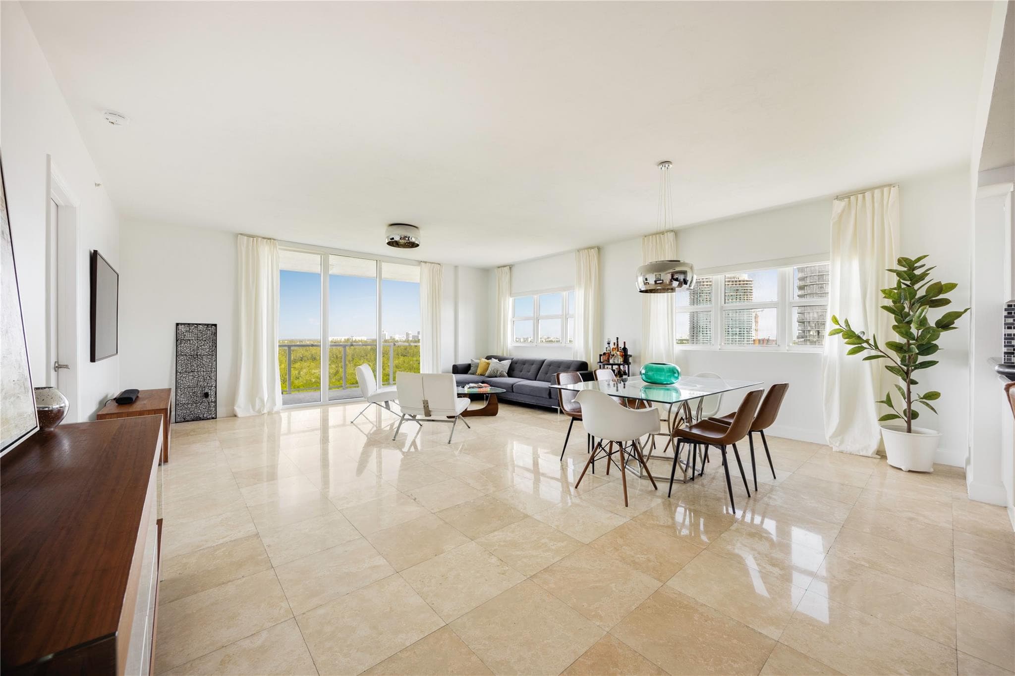 14951 Royal Oaks Lane 1109, North Miami, FL 33181 — photo 10 of 31