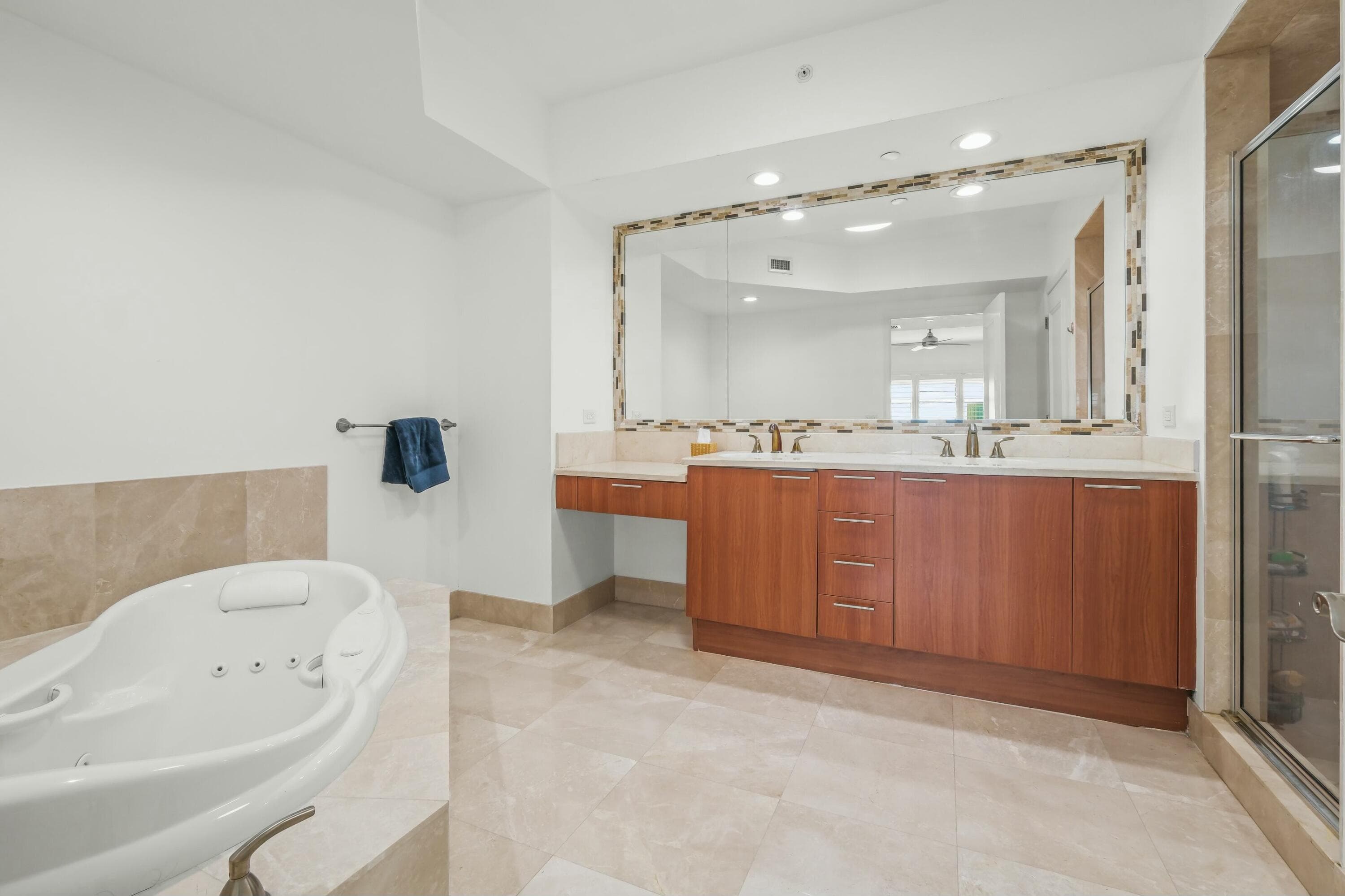 2640 Lake Shore Drive 1710, Riviera Beach, FL 33404 — photo 21 of 53