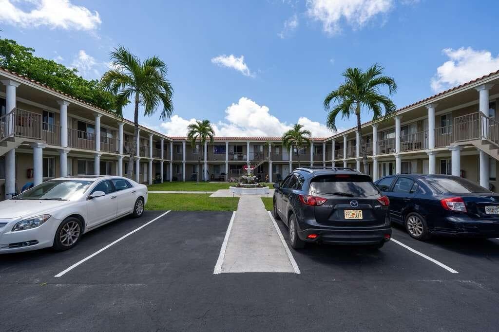 420 NW 10th Street # 9, Miami, FL 33136 — photo 13 of 14