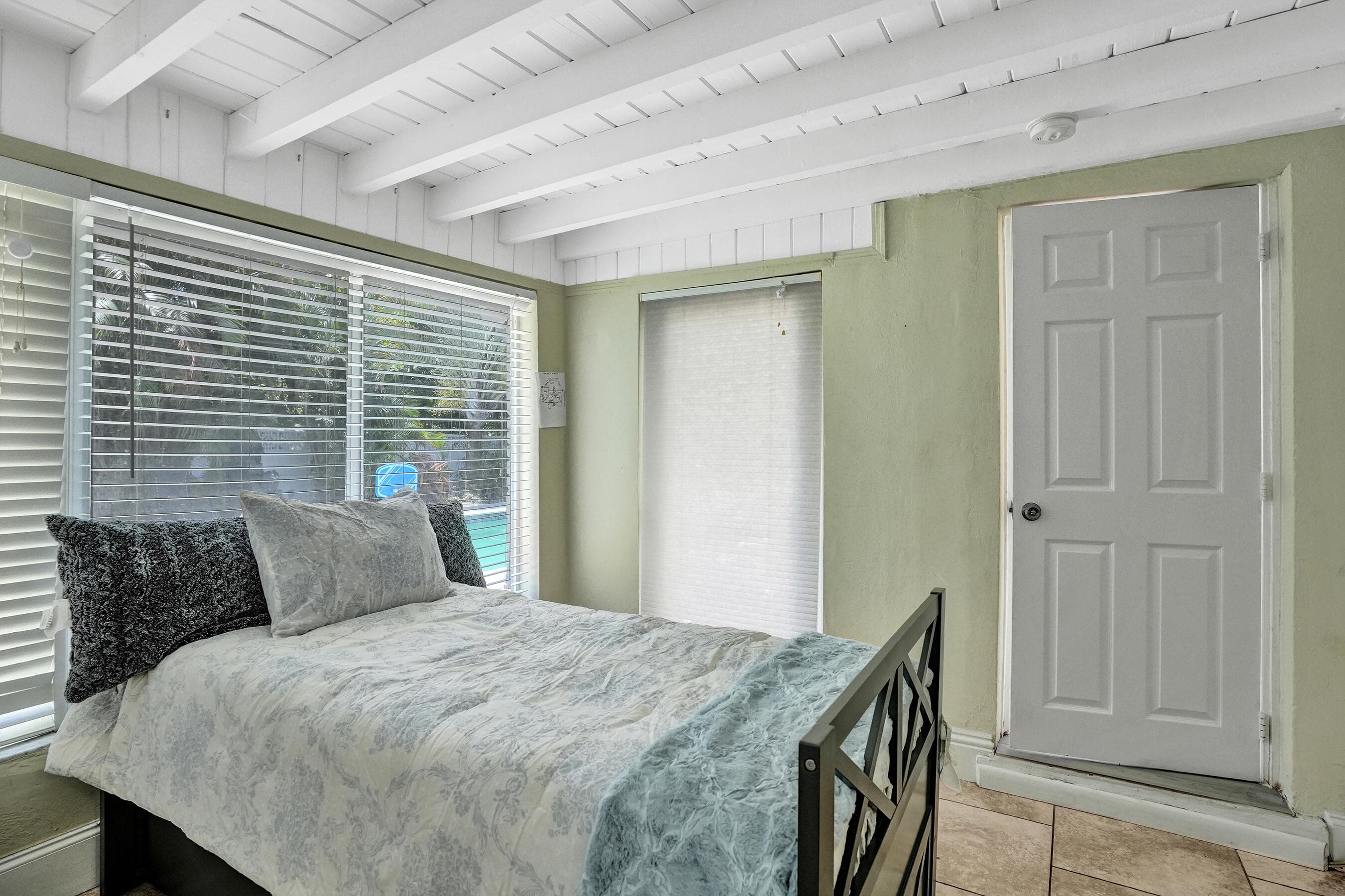 3036 NE 19th Street, Fort Lauderdale, FL 33305 — photo 35 of 41