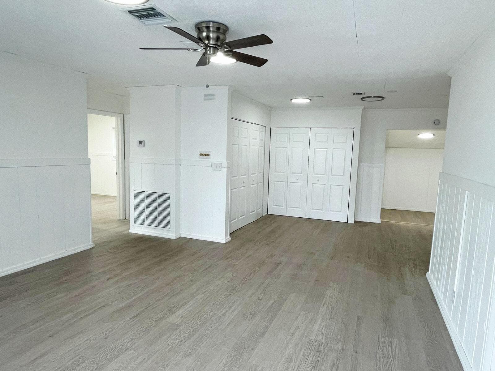 840 NW 33rd Street, Oakland Park, FL 33309 — photo 4 of 20