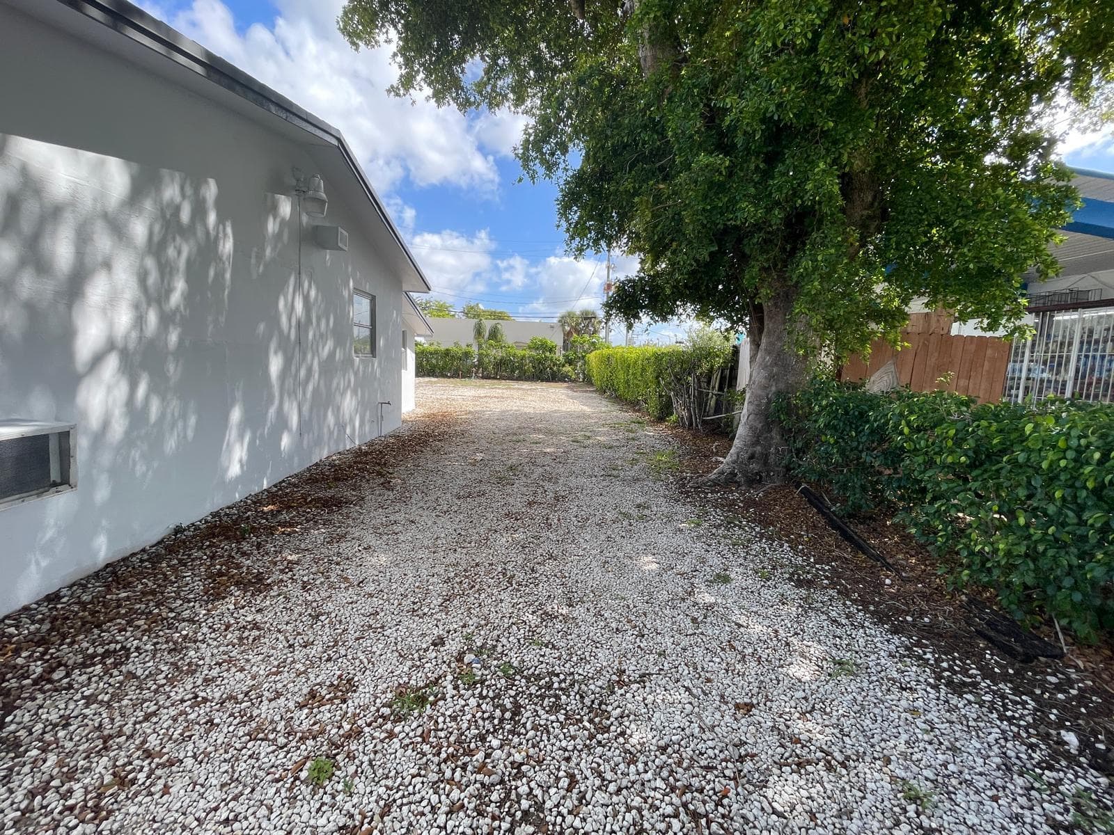 840 NW 33rd Street, Oakland Park, FL 33309 — photo 16 of 20