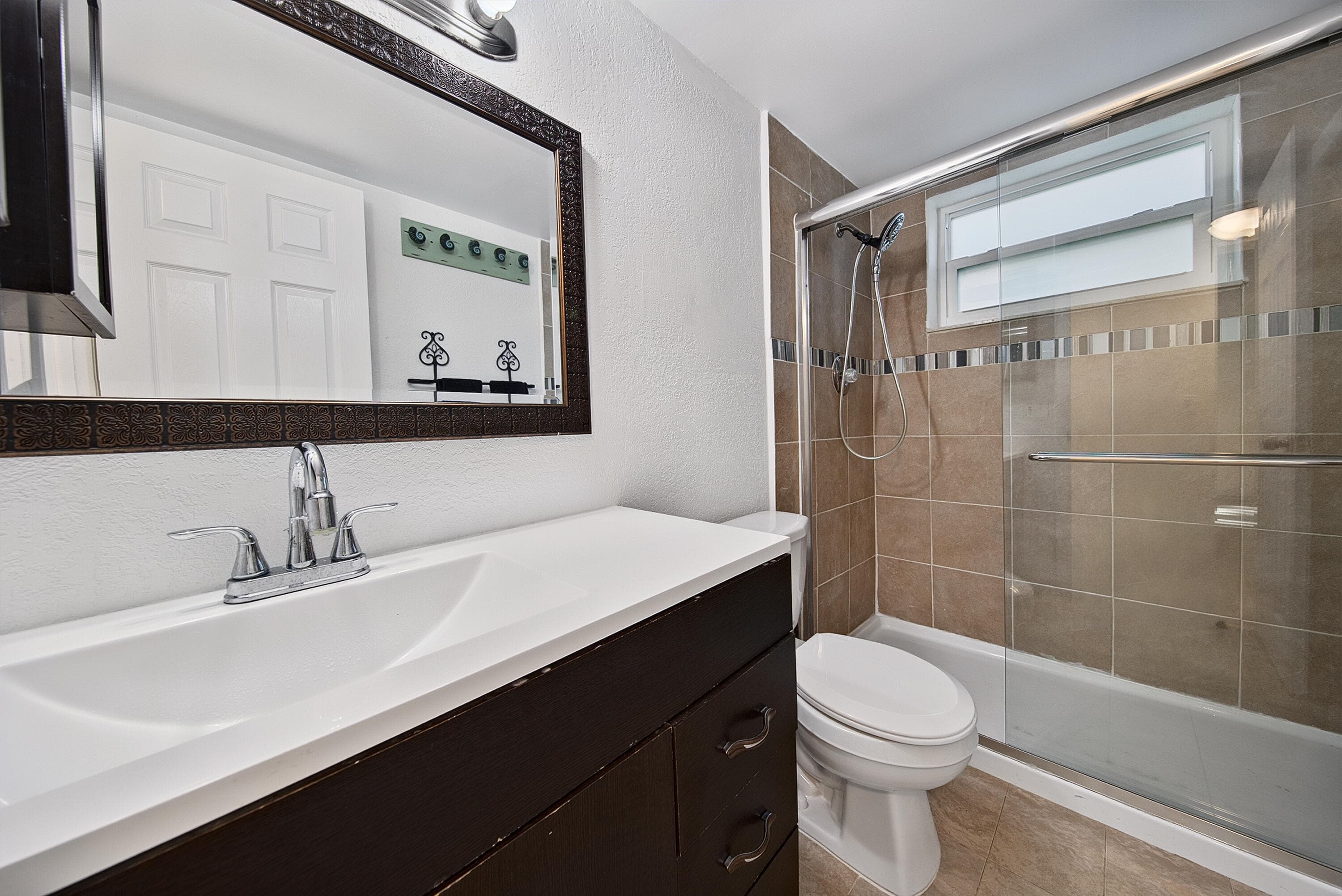 191 NE 6th Court, Dania Beach, FL 33004 — photo 7 of 60