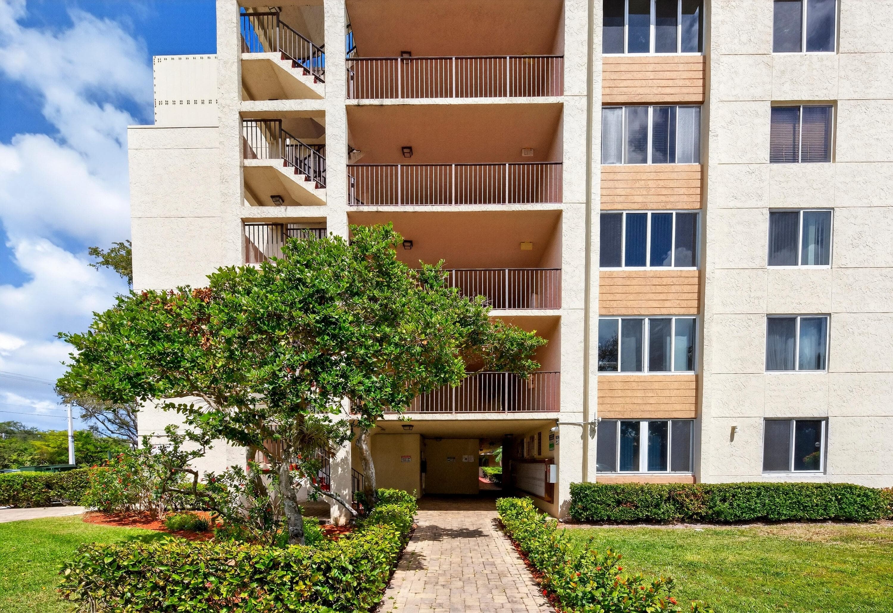3223 Riverside Drive C-406, Coral Springs, FL 33065 — photo 3 of 18