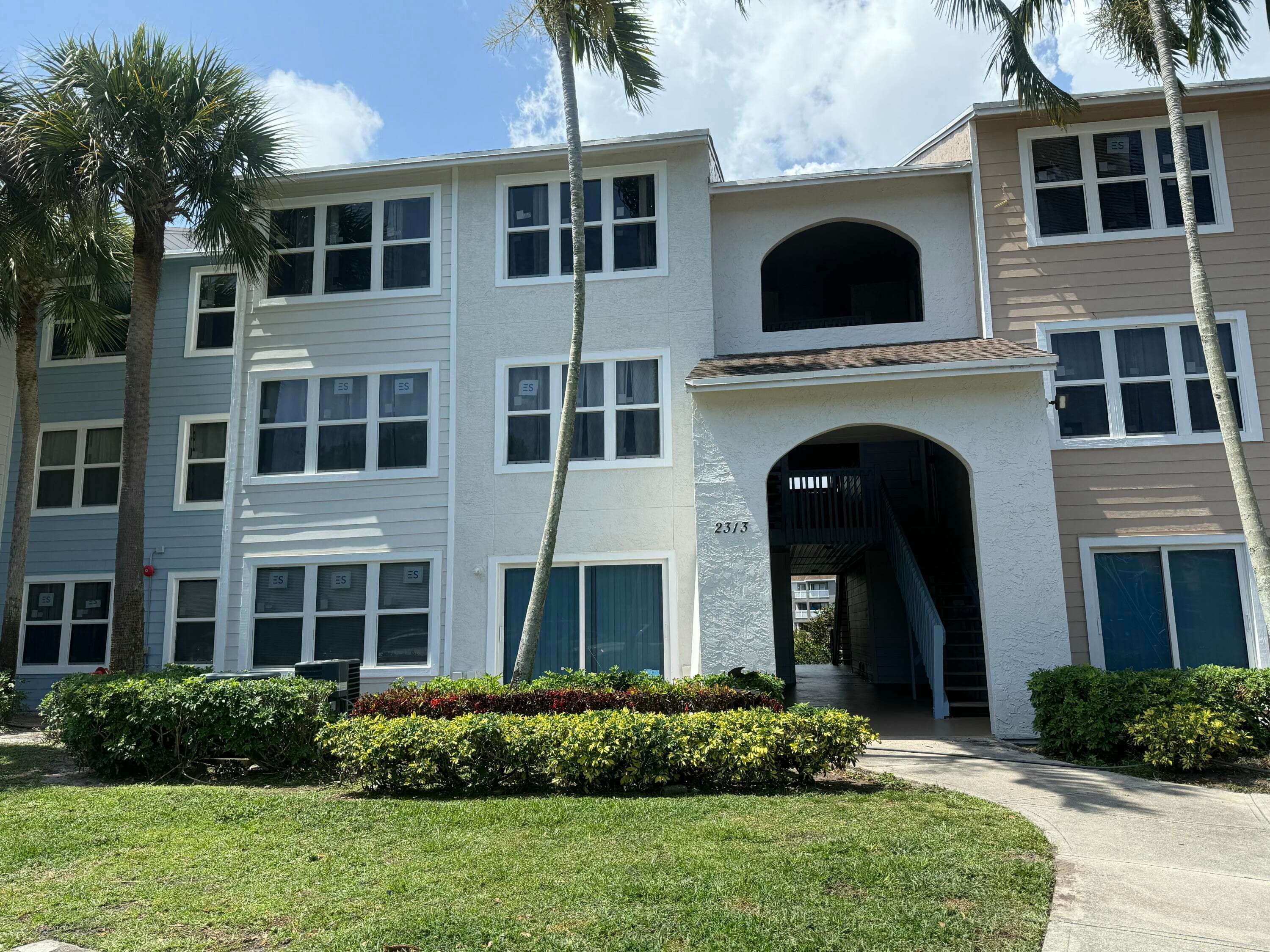 2313 N Congress Avenue 18, Boynton Beach, FL 33426 — photo 2 of 10