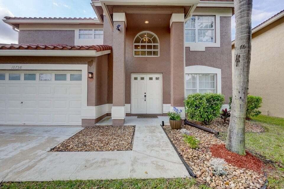 10758 Lake Jasmine Drive, Boca Raton, FL 33498 — photo 2 of 34