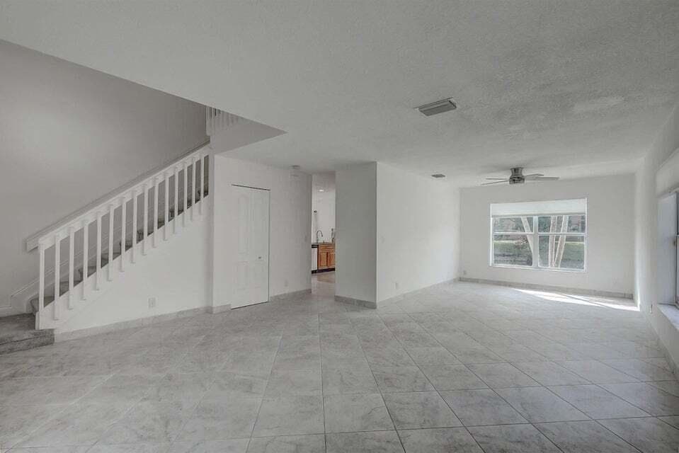 10758 Lake Jasmine Drive, Boca Raton, FL 33498 — photo 8 of 34