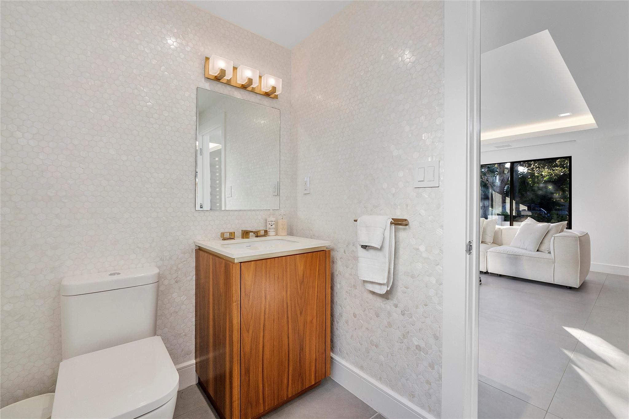 500 NE 14th Avenue, Fort Lauderdale, FL 33301 — photo 12 of 62