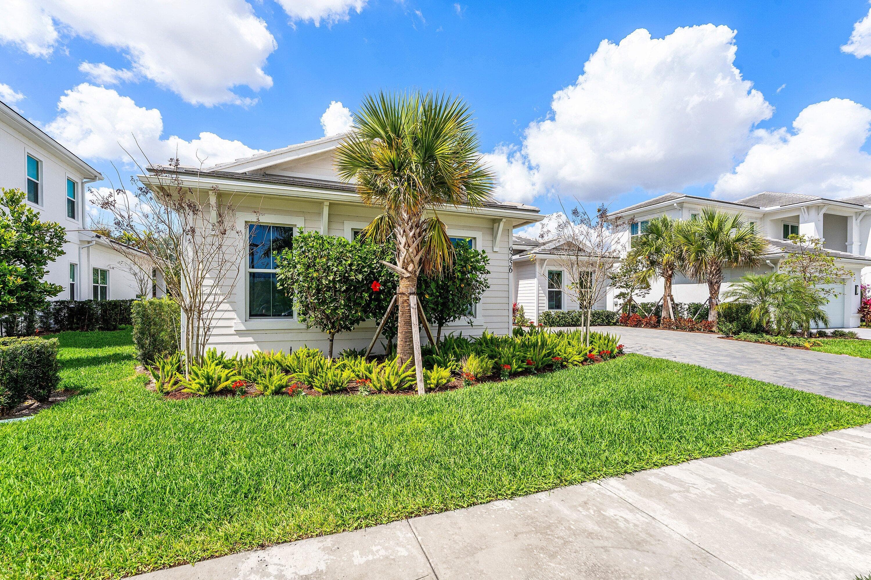 9256 Crestview Circle, Palm Beach Gardens, FL 33412 — photo 3 of 50