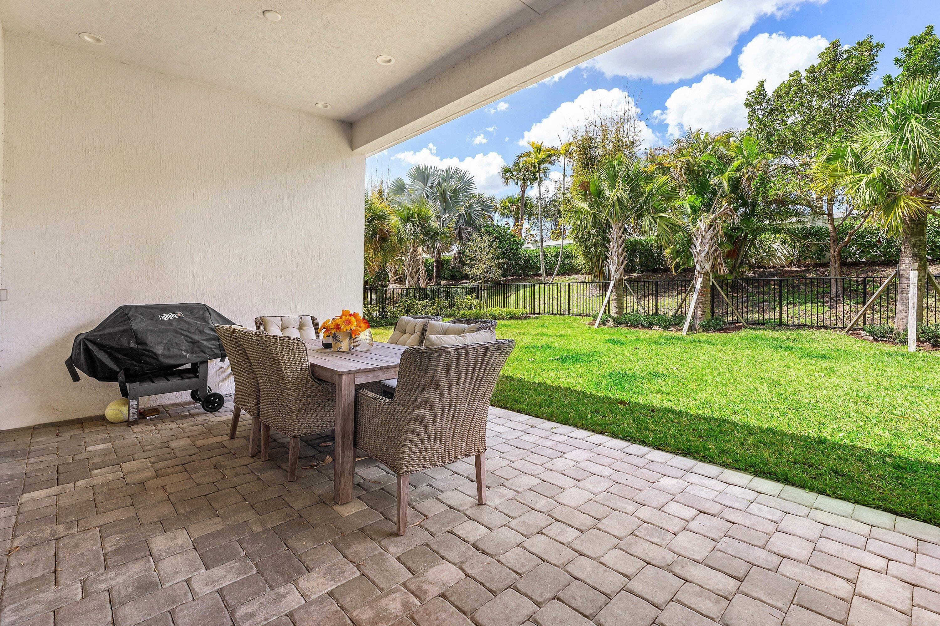 9256 Crestview Circle, Palm Beach Gardens, FL 33412 — photo 34 of 50