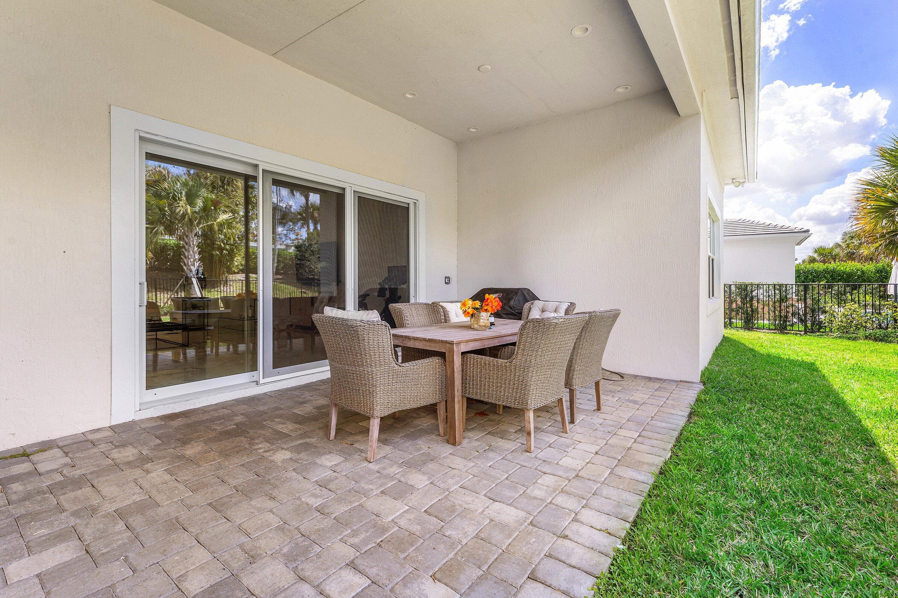 9256 Crestview Circle, Palm Beach Gardens, FL 33412 — photo 27 of 50
