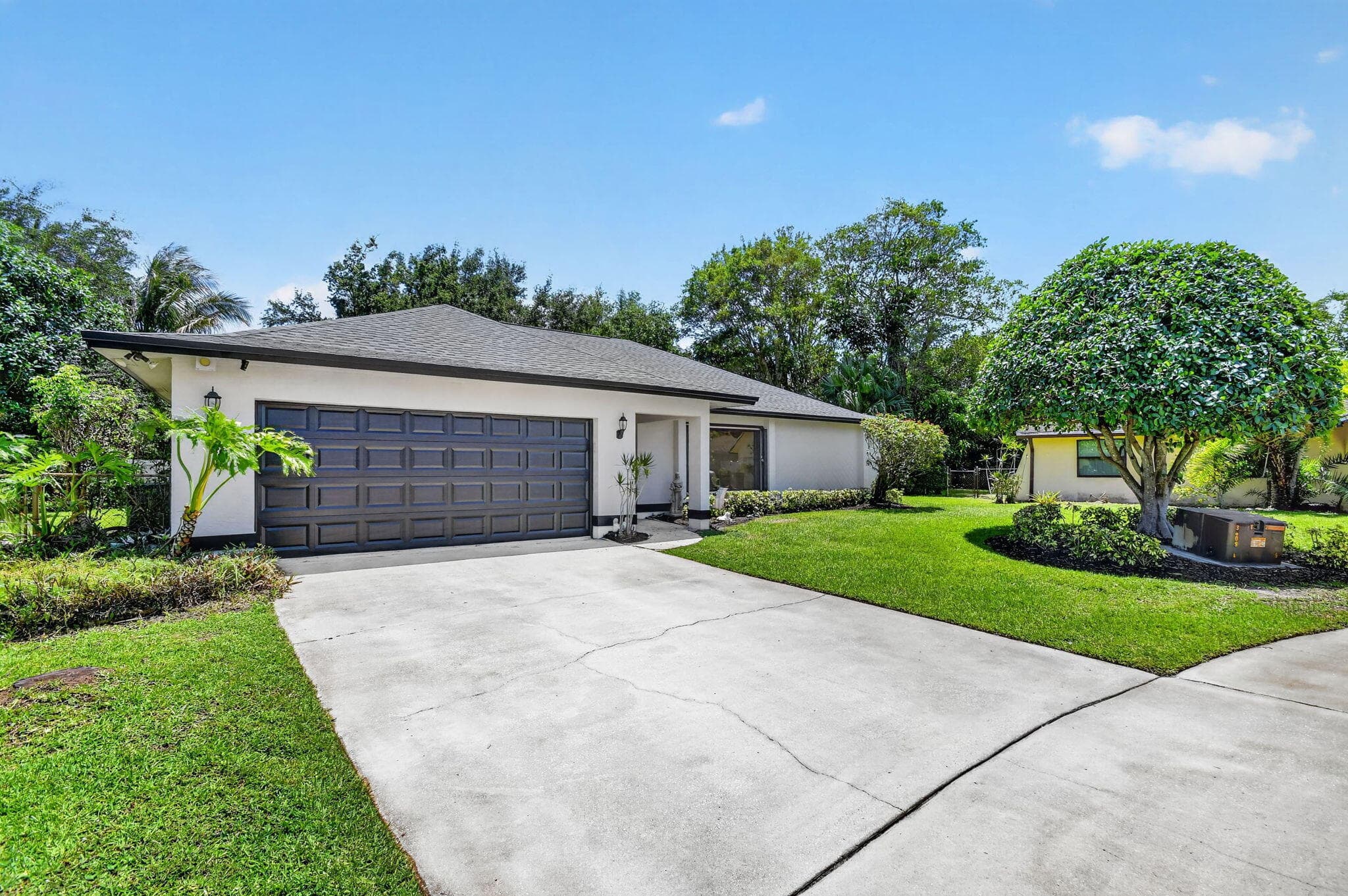 980 Ryanwood Drive, West Palm Beach, FL 33413 — photo 2 of 66