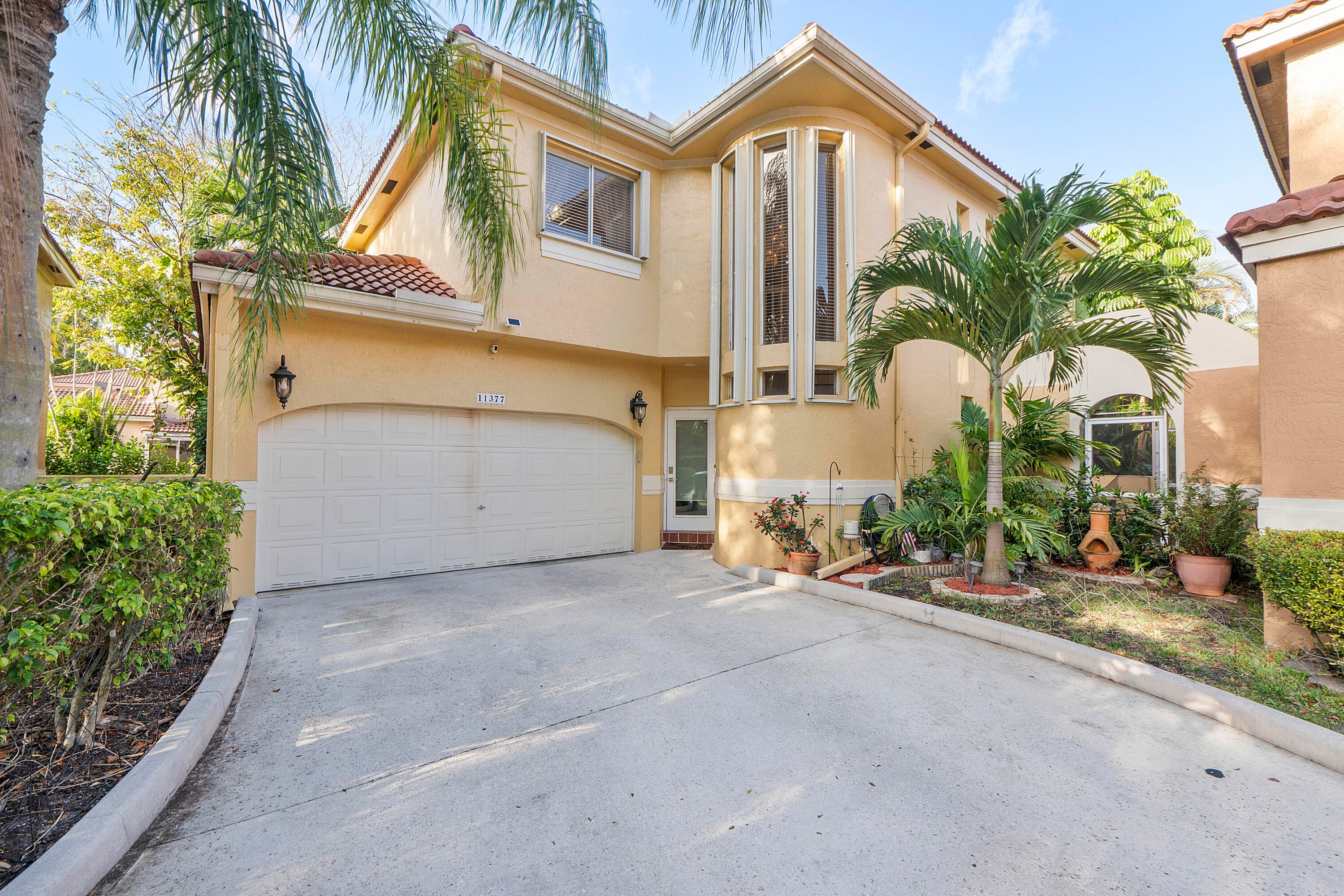 11377 Lakeview Drive, Coral Springs, FL 33071 — photo 1 of 41