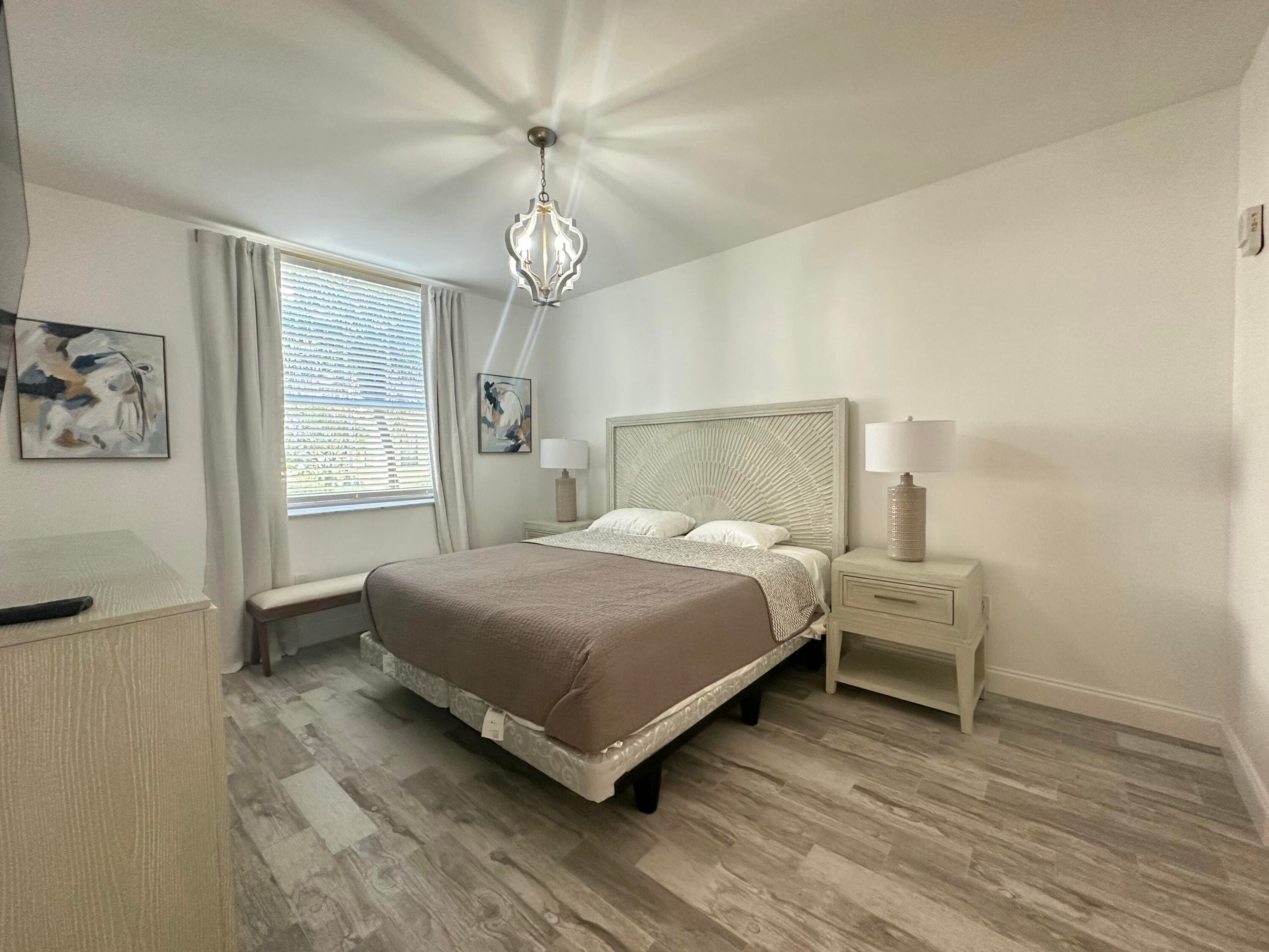 630 S Sapodilla Avenue 104, West Palm Beach, FL 33401 — photo 2 of 31
