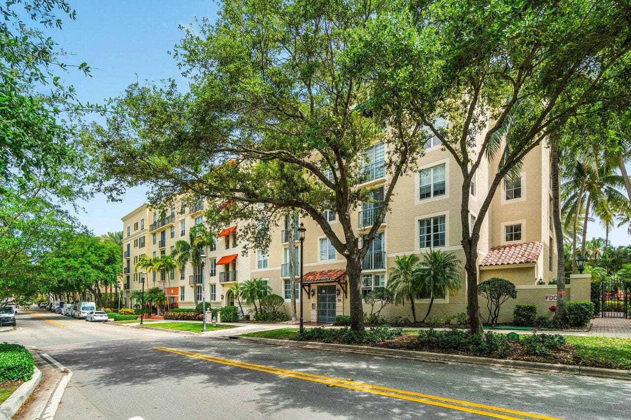 630 S Sapodilla Avenue 104, West Palm Beach, FL 33401 — photo 19 of 31