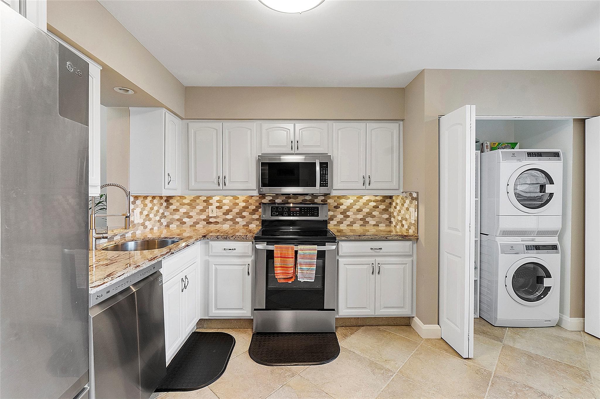 4550 NW 18th Avenue 505, Deerfield Beach, FL 33064 — photo 18 of 35