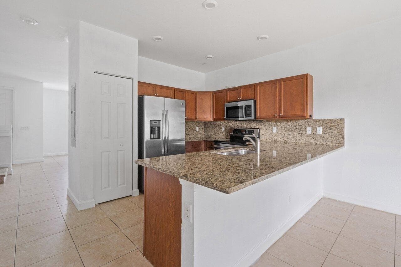 5288 Ashley River Road, West Palm Beach, FL 33417 — photo 5 of 27