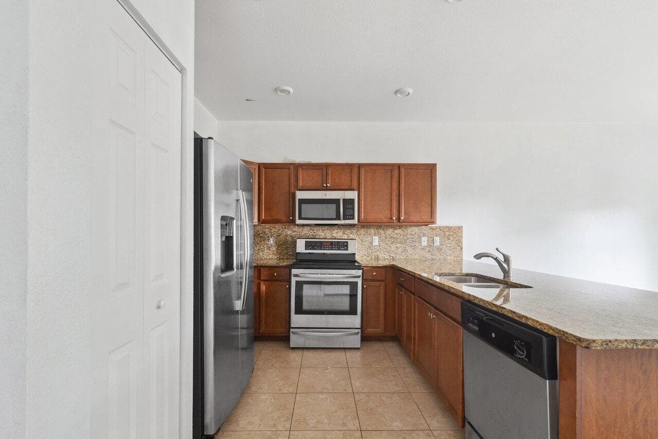 5288 Ashley River Road, West Palm Beach, FL 33417 — photo 8 of 27