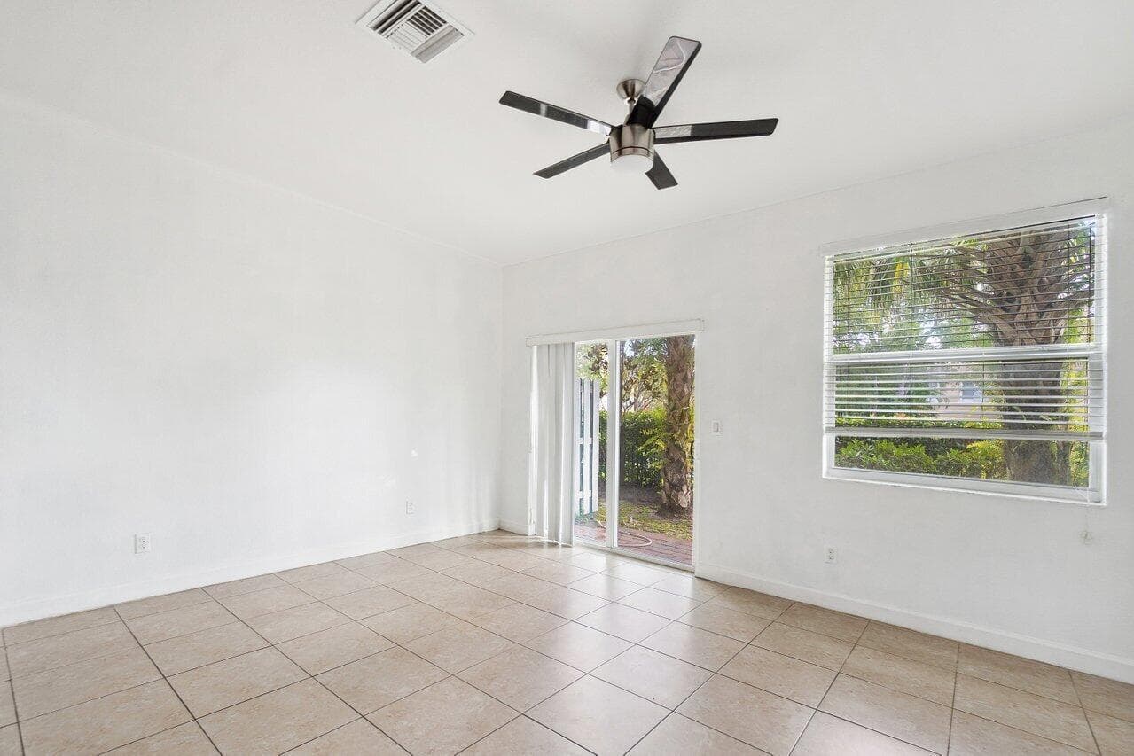 5288 Ashley River Road, West Palm Beach, FL 33417 — photo 9 of 27