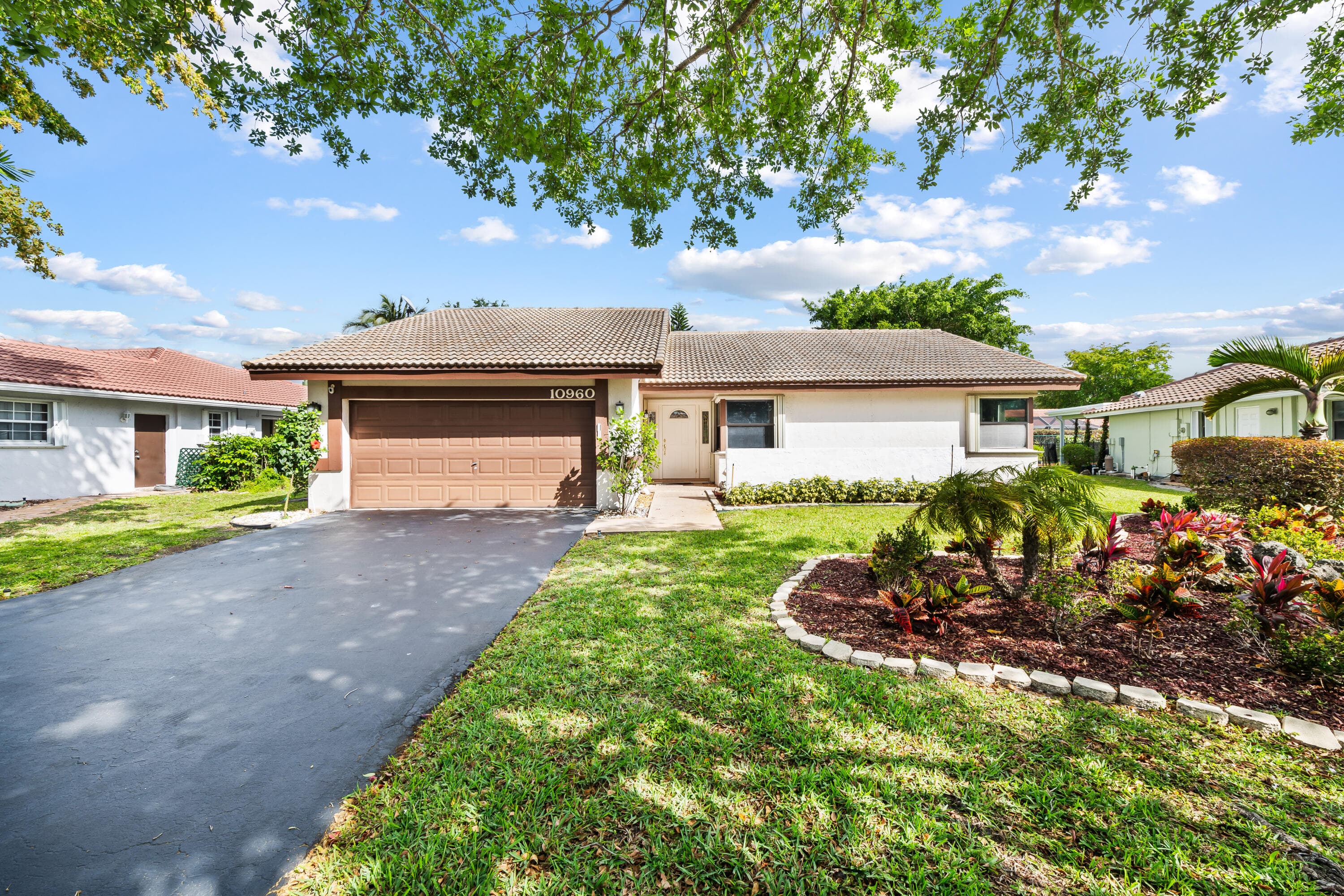 10960 NW 17th Place, Coral Springs, FL 33071 — photo 5 of 34