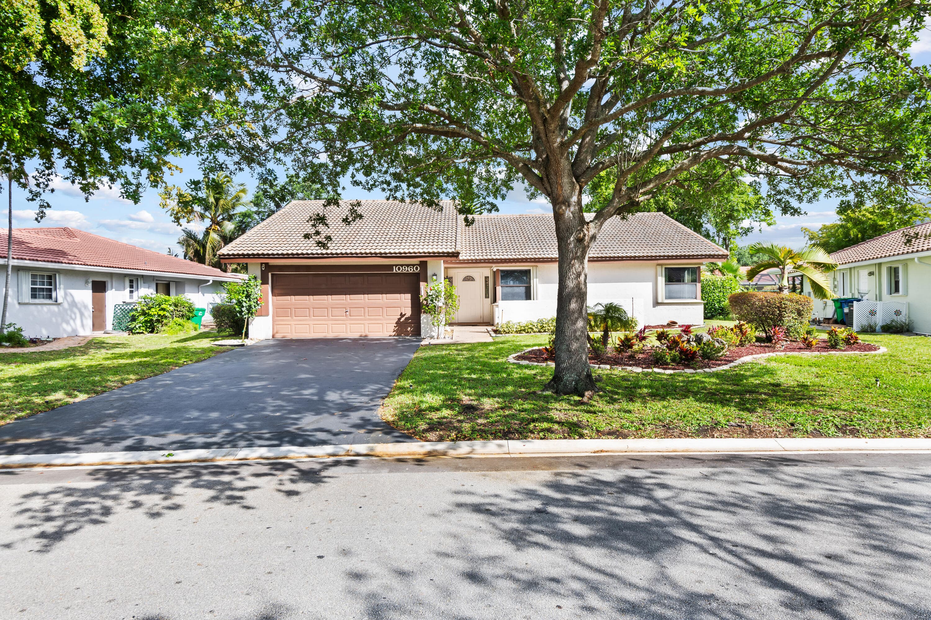 10960 NW 17th Place, Coral Springs, FL 33071 — photo 6 of 34