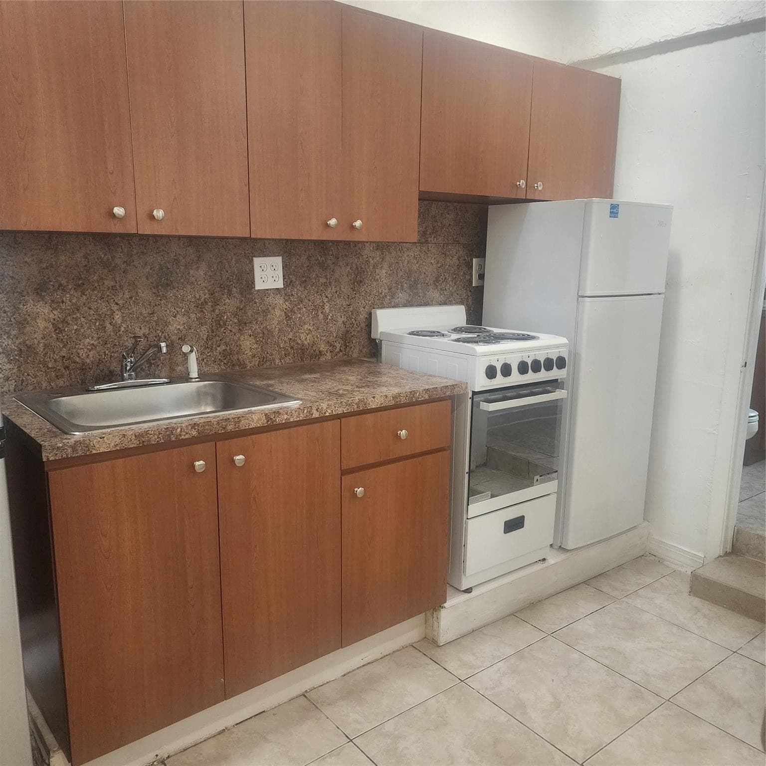 7800 SW 9th Street, North Lauderdale, FL 33068 — photo 6 of 21