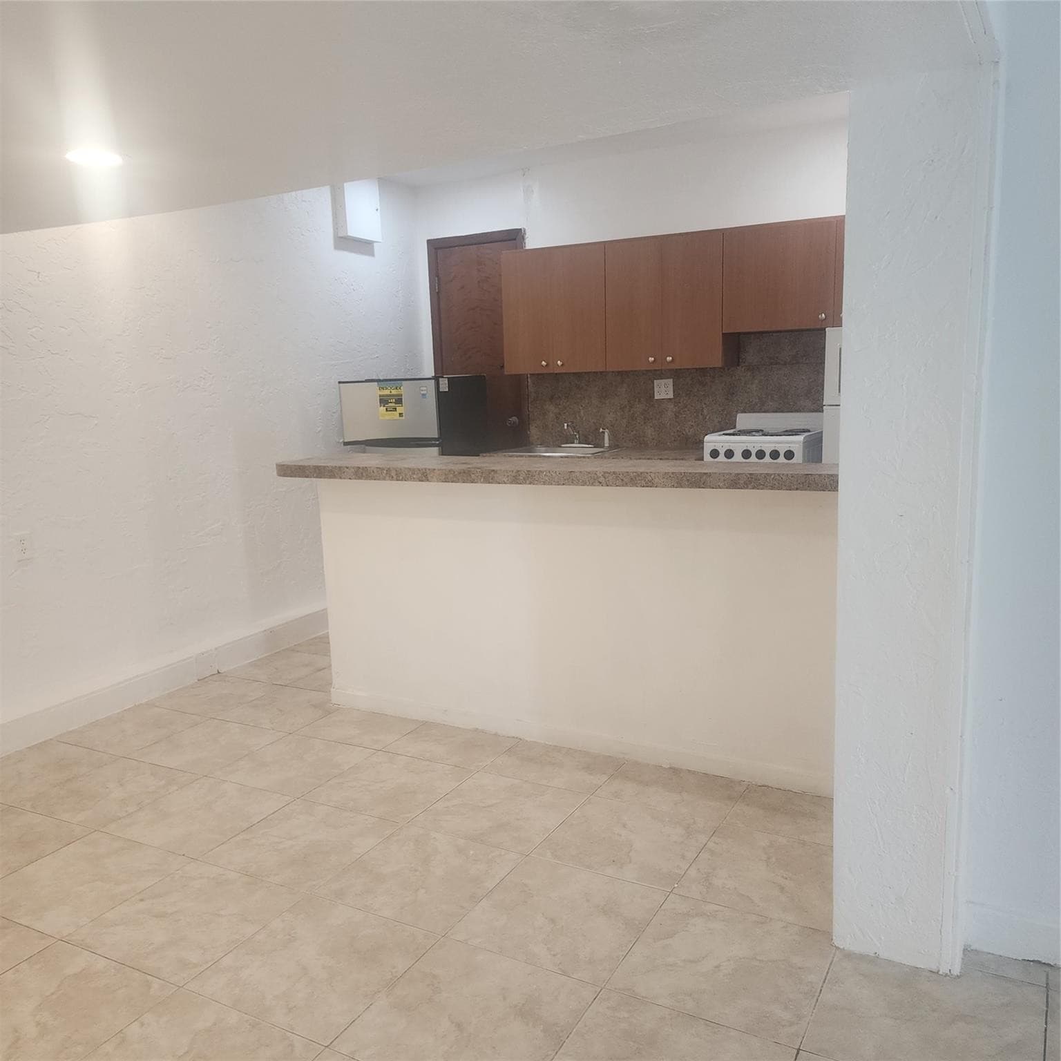 7800 SW 9th Street, North Lauderdale, FL 33068 — photo 14 of 21