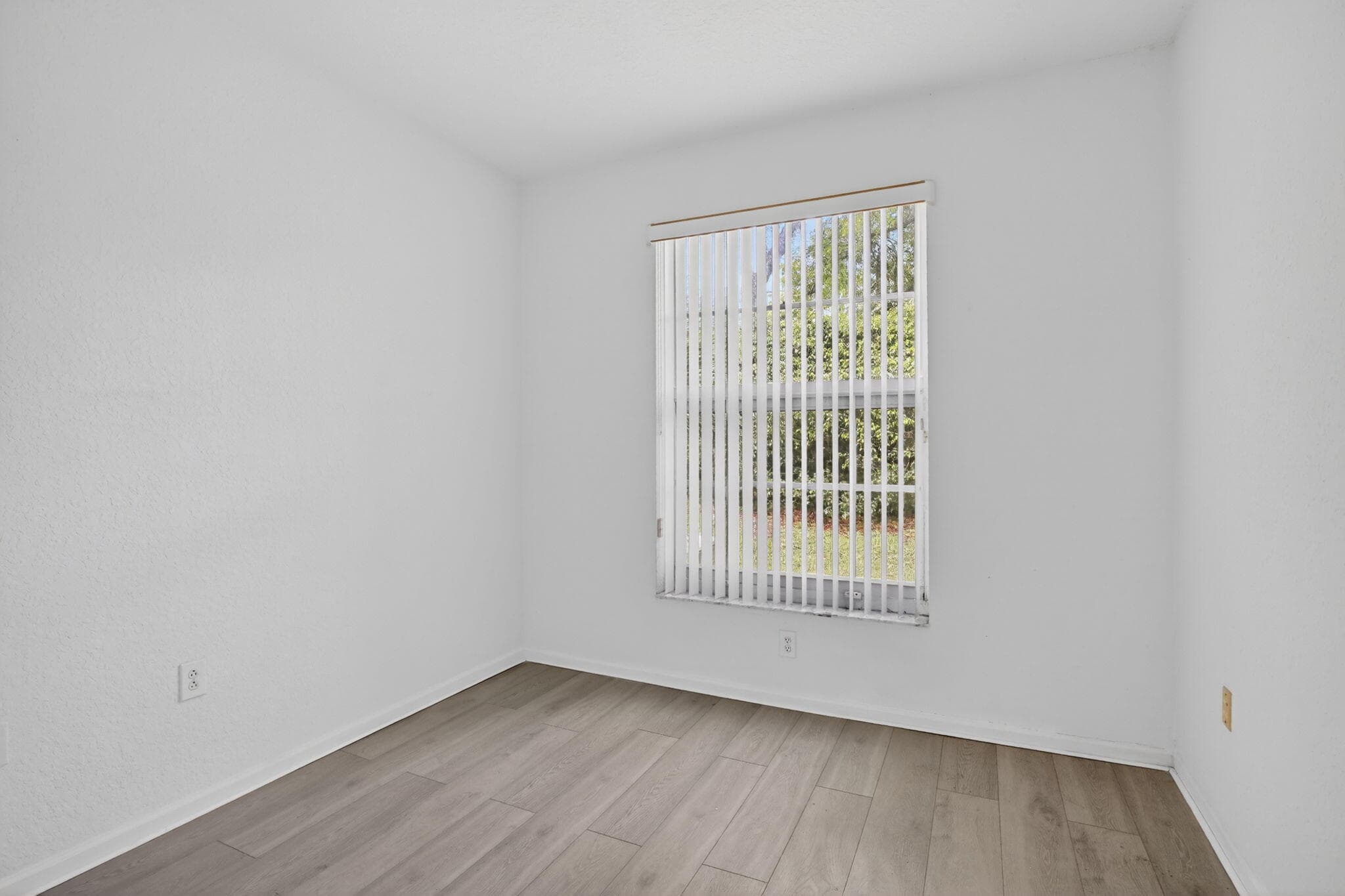 7915 NW 20th Street, Pembroke Pines, FL 33024 — photo 22 of 45