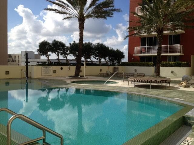 1551 N Flagler Drive Lph03, West Palm Beach, FL 33401 — photo 12 of 17