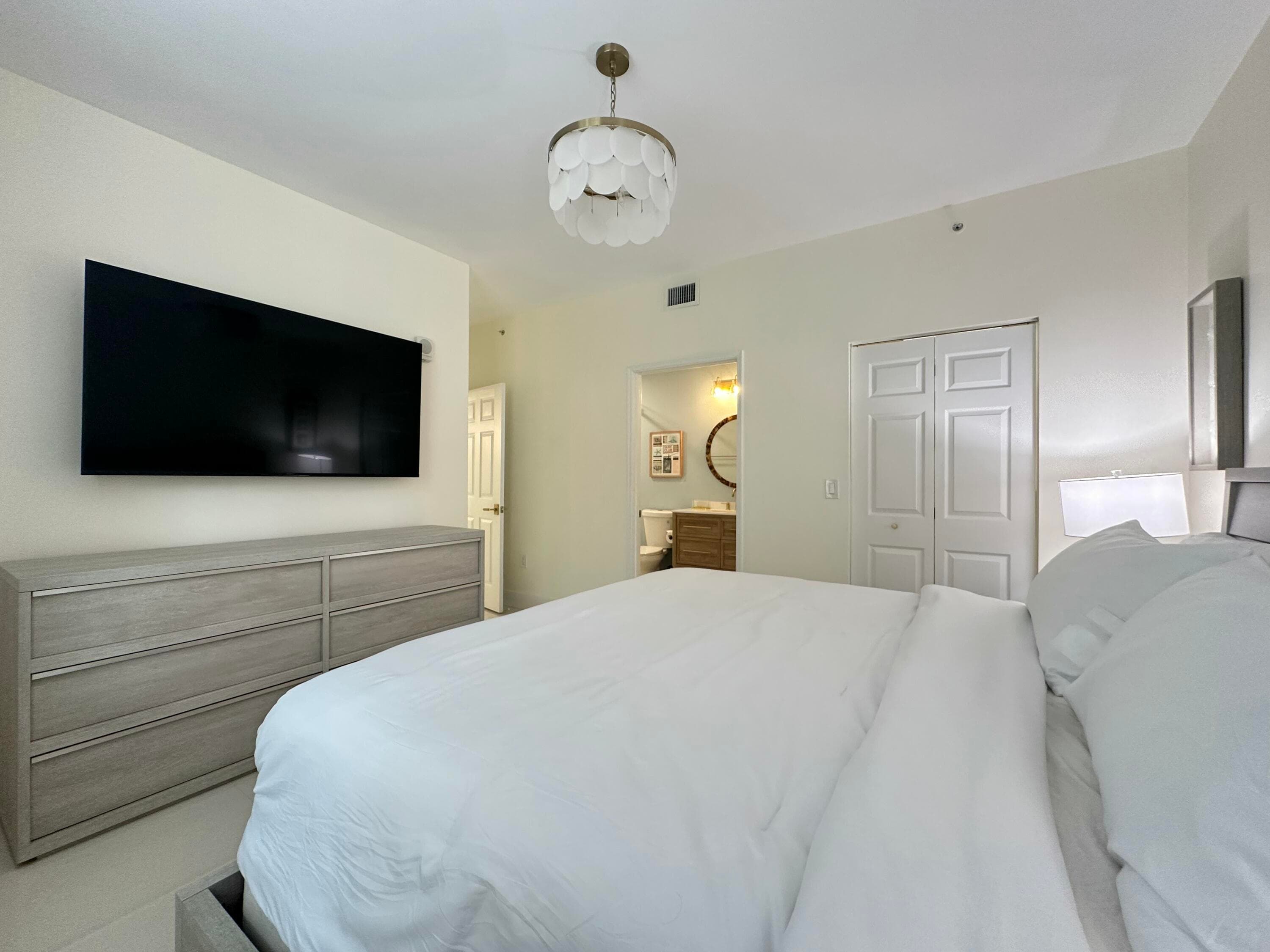 630 S Sapodilla Avenue 110, West Palm Beach, FL 33401 — photo 17 of 37
