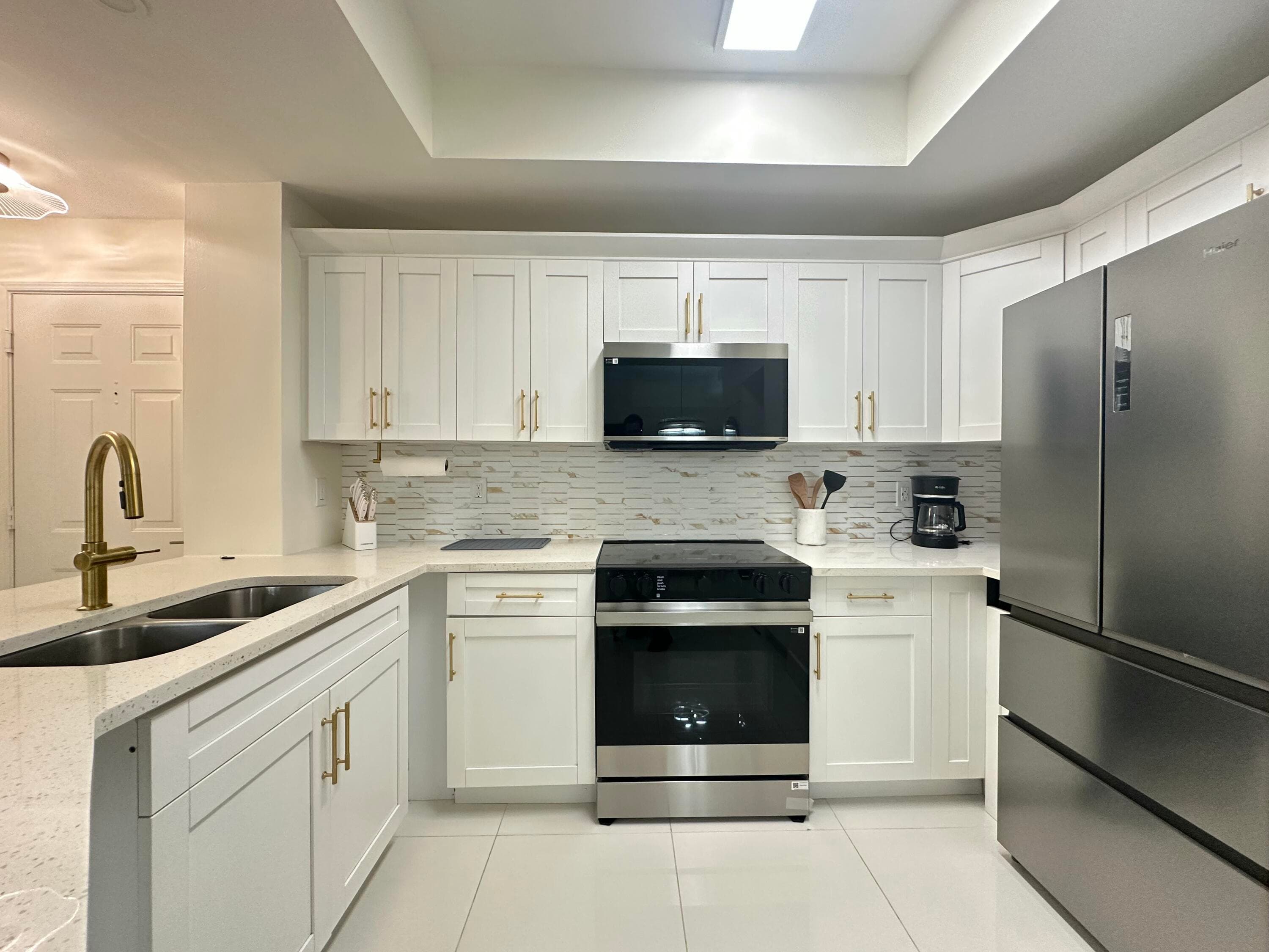630 S Sapodilla Avenue 110, West Palm Beach, FL 33401 — photo 21 of 37
